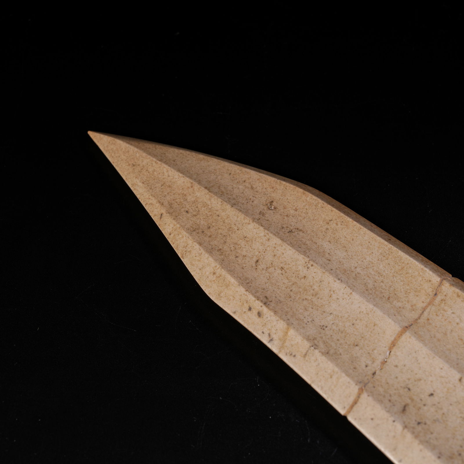 A ANCIENT JADE GE (DAGGER-AXE) - 4