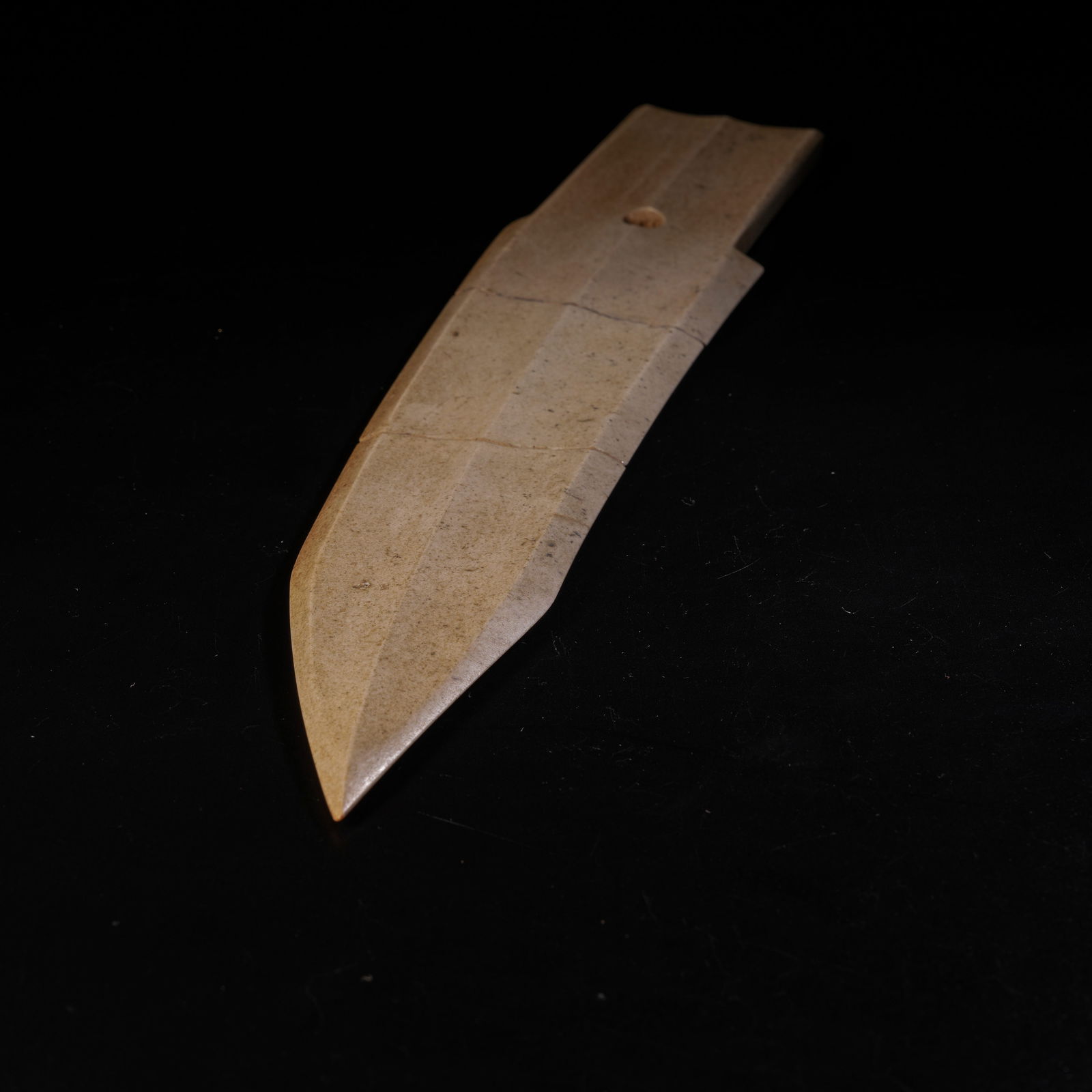 A ANCIENT JADE GE (DAGGER-AXE) - 8