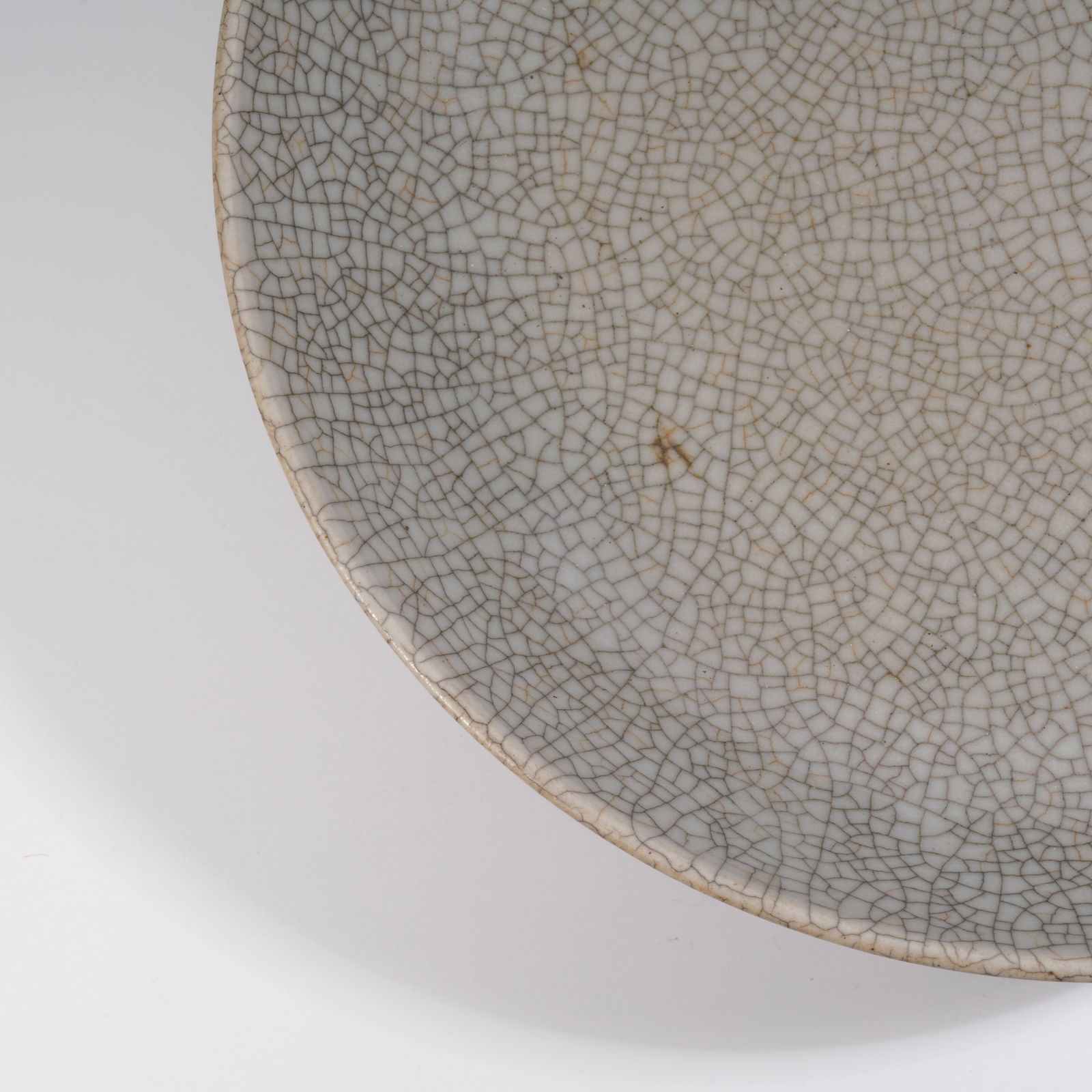 A LARGE GE WARE DISH - 4