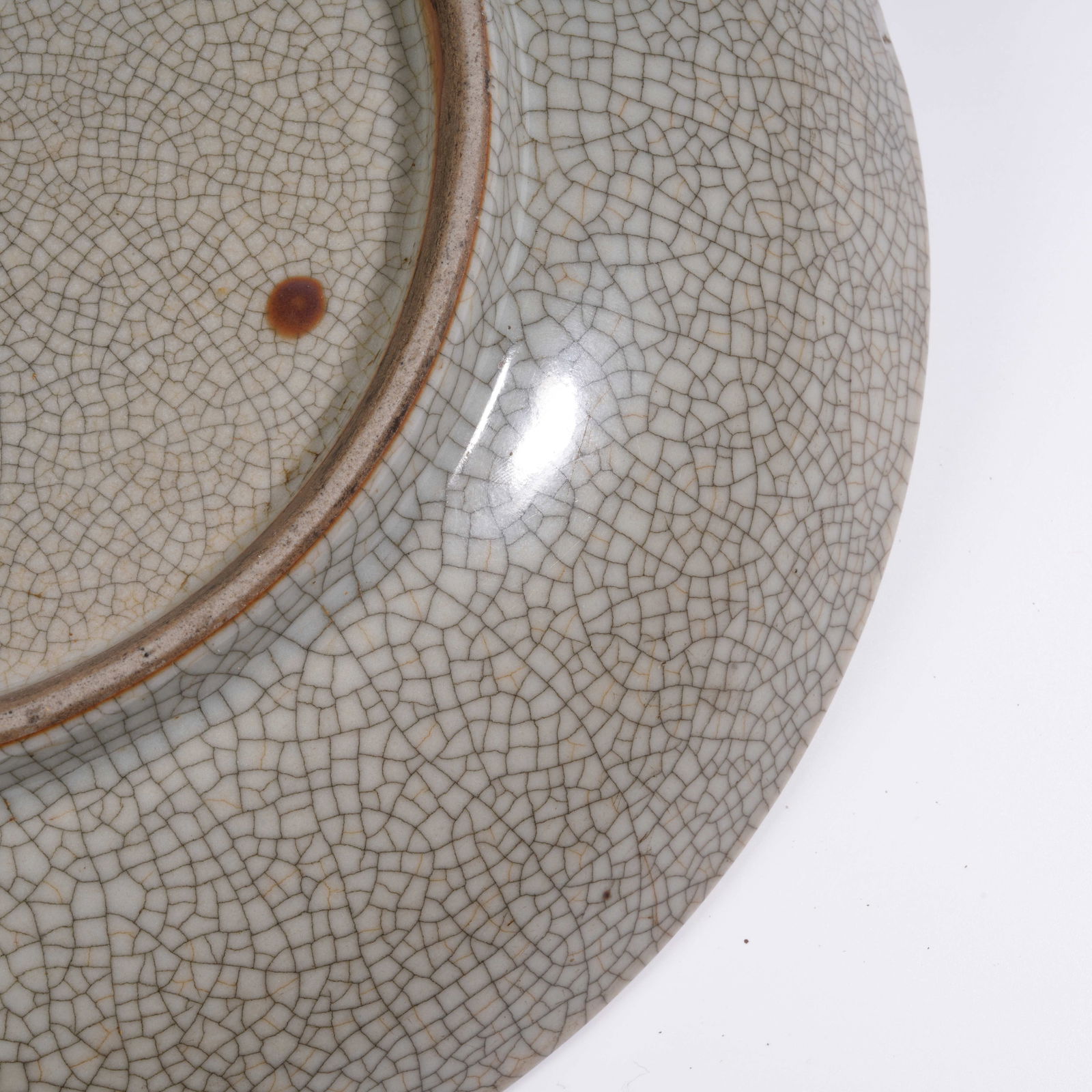 A LARGE GE WARE DISH - 6