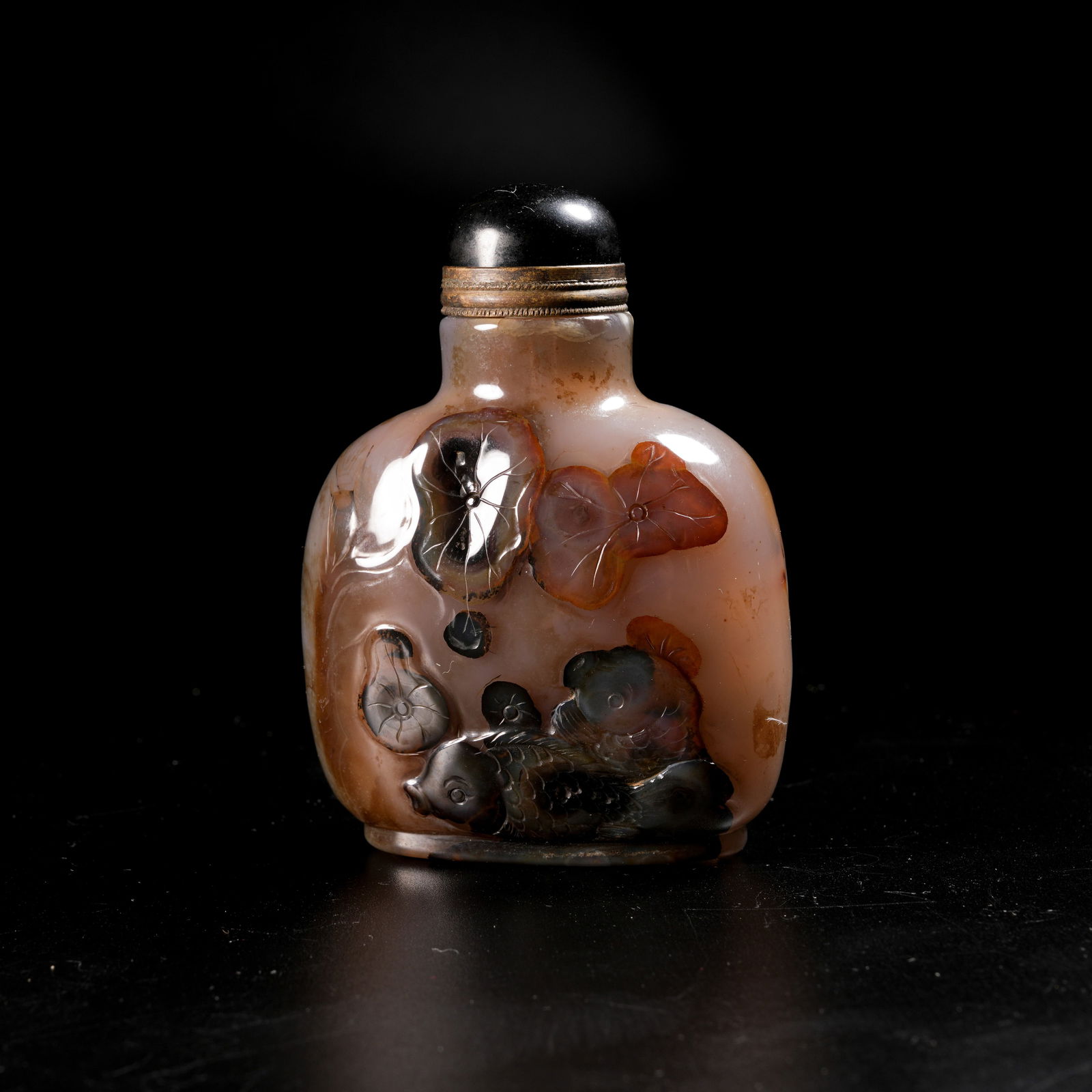 A AGATE CLEVERLY CARVED "ABUNDANCE YEAR AFTER YEAR" SNUFF BOTTLE: Agate Cleverly Carved "Abundance Year After Year" Snuff Bottle