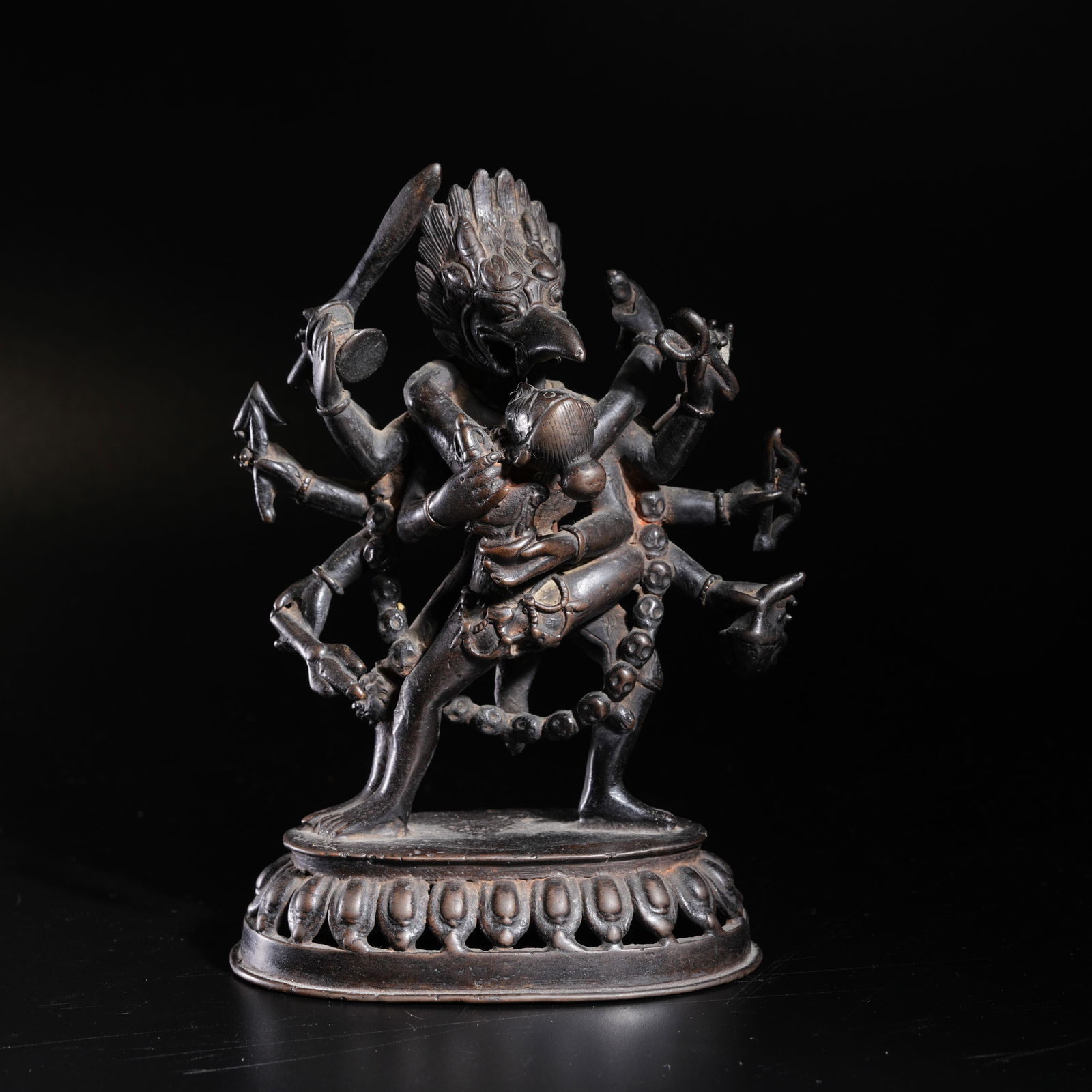 A BRONZE BUDDHIST SCULPTURE: Bronze Buddhist sculpture