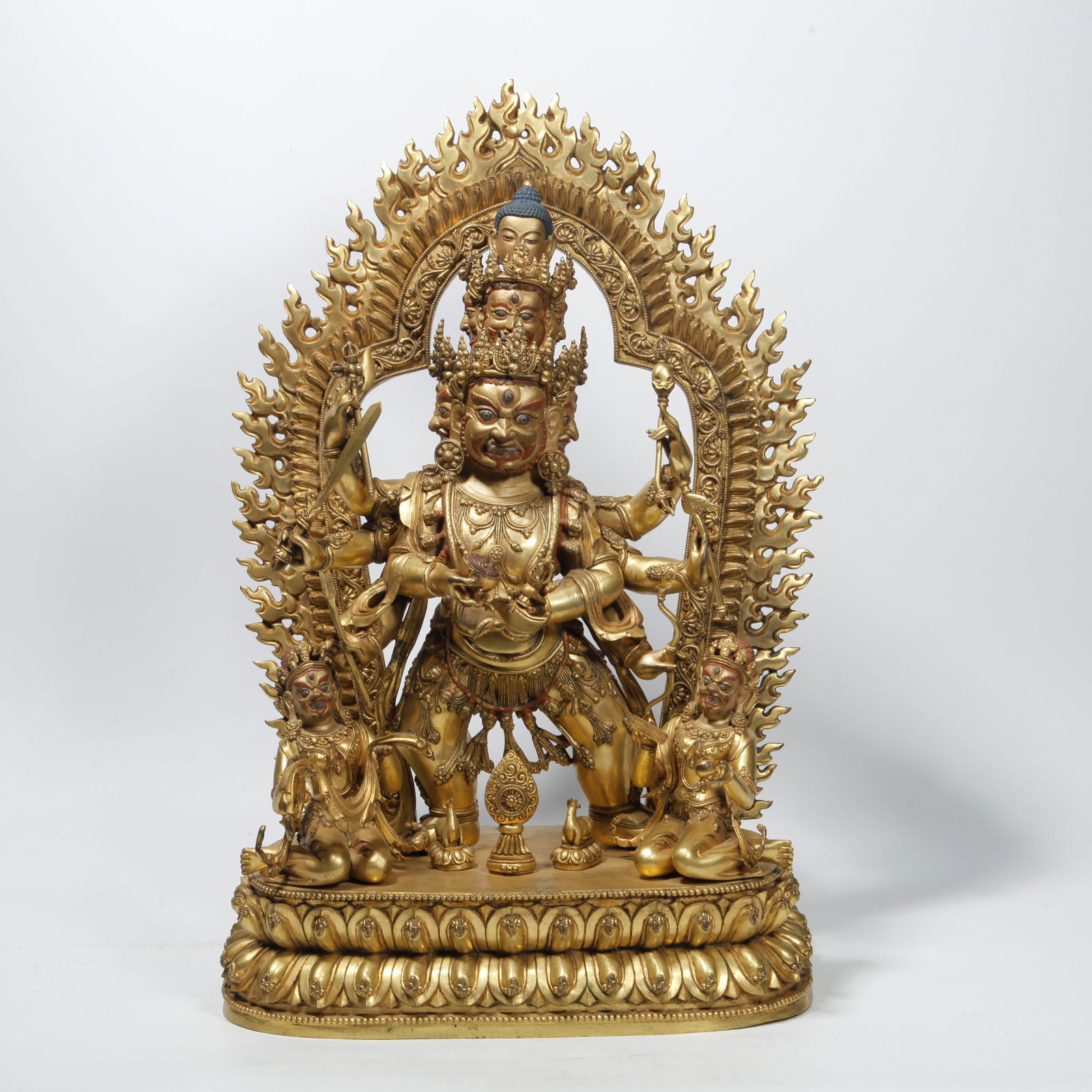 A GILT BRONZE BUDDHA STATUE (1 of 9)