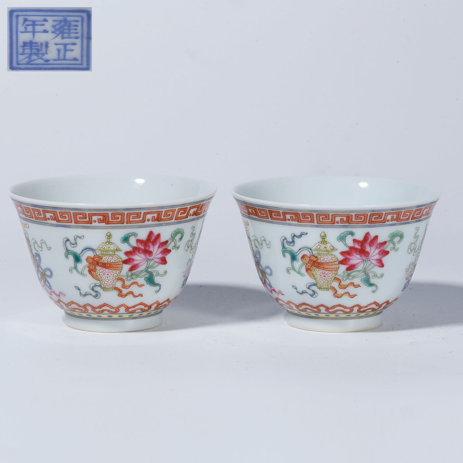 A DOUCAI CUP (PAIR): Doucai Cup (Pair)