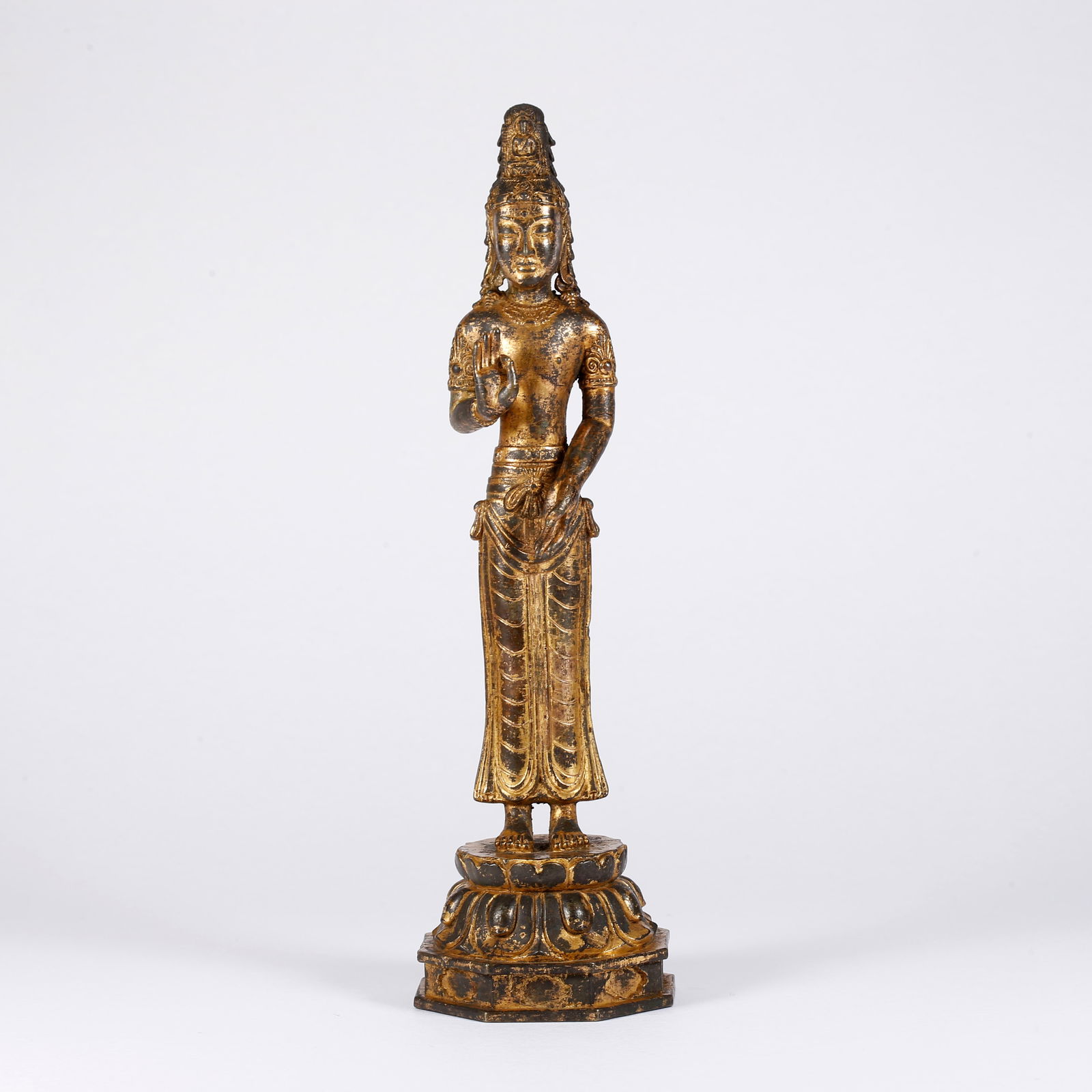 A GILT BRONZE DALI BUDDHA STATUE: Gilt Bronze Dali Buddha Statue