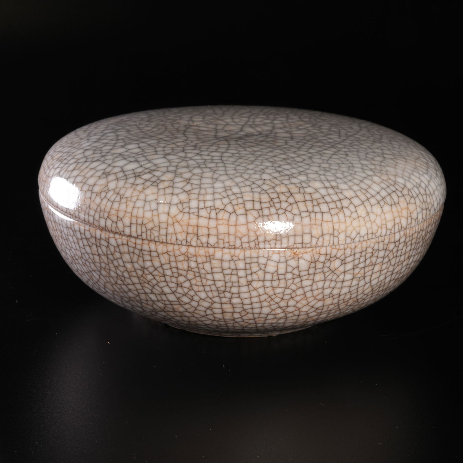 A GUAN WARE LIDDED BOX - 3