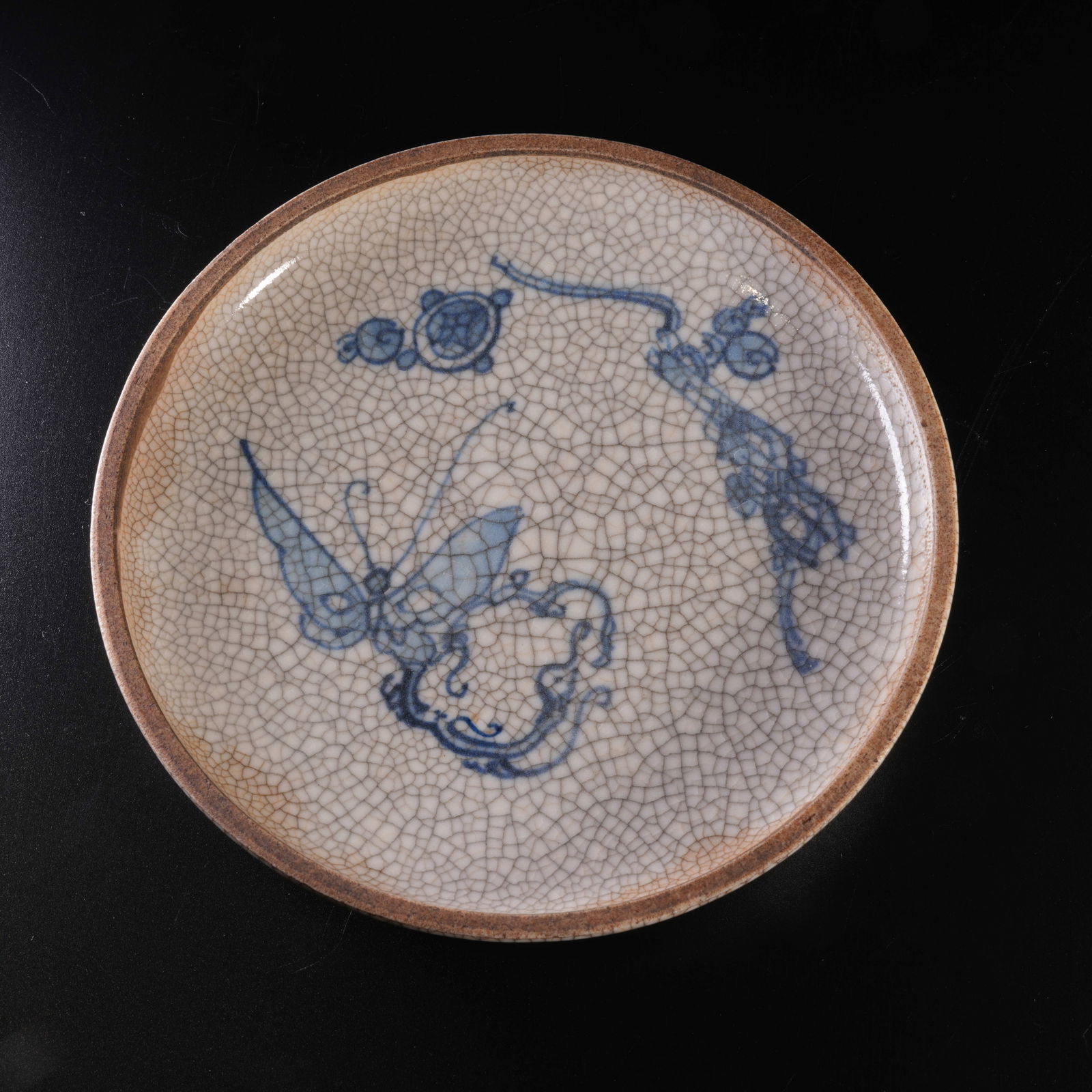 A GUAN WARE LIDDED BOX - 8