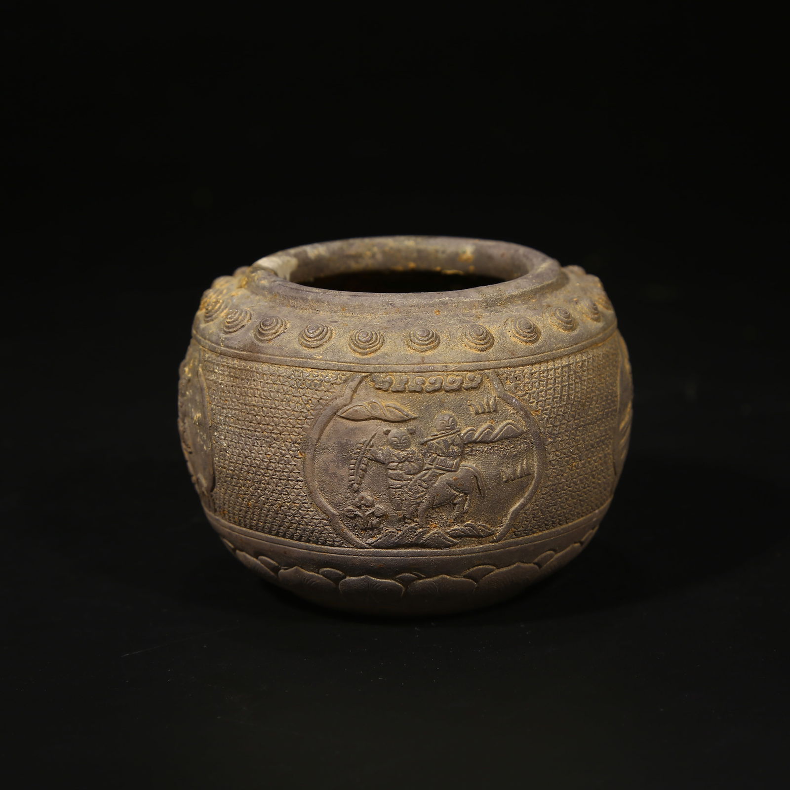 A SILVER WATER POT WITH HUMAN STORY SCENES (1 of 9)