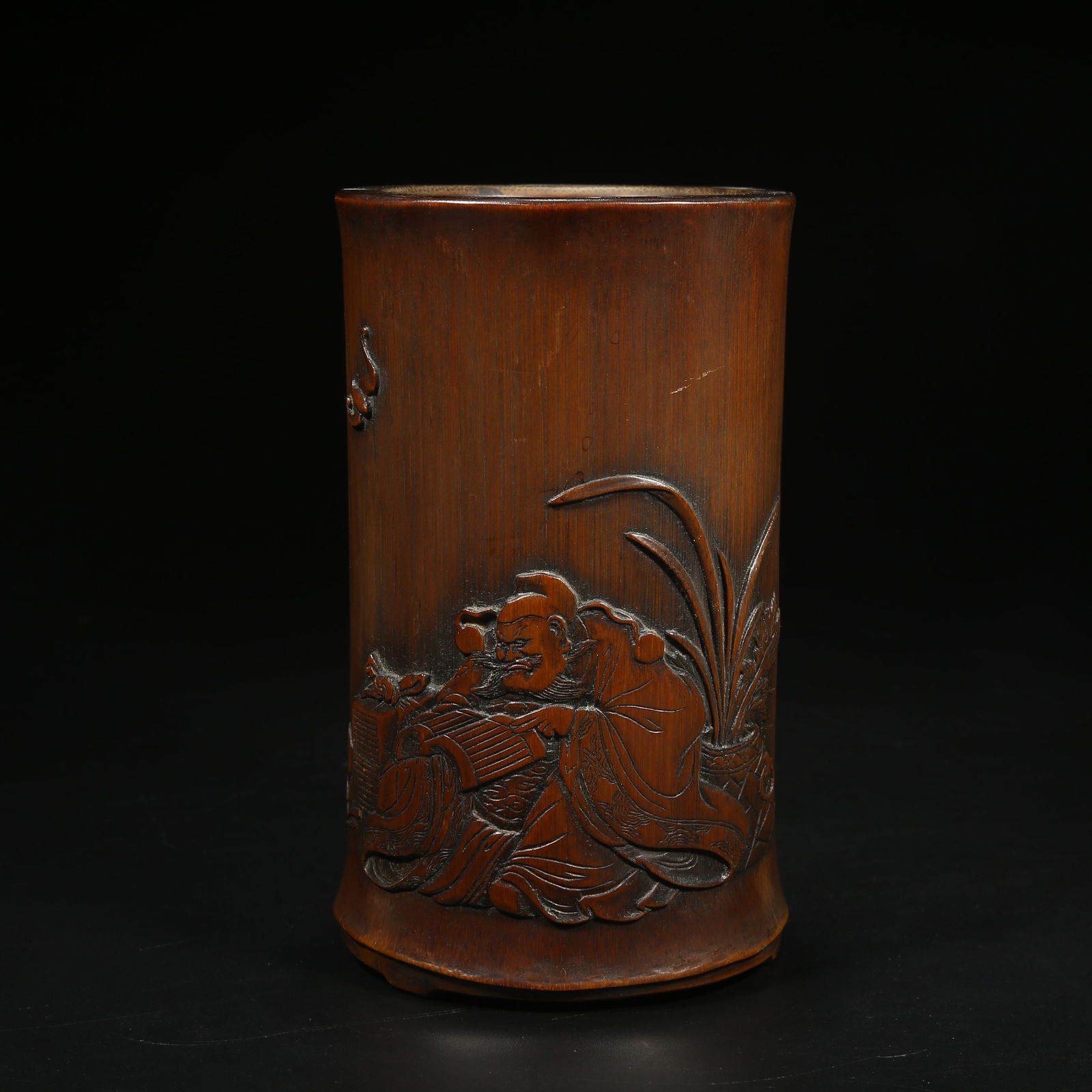 A BAMBOO CARVING BRUSH POT DEPICTING ZHONG KUI BRINGING BLESSINGS (1 of 9)