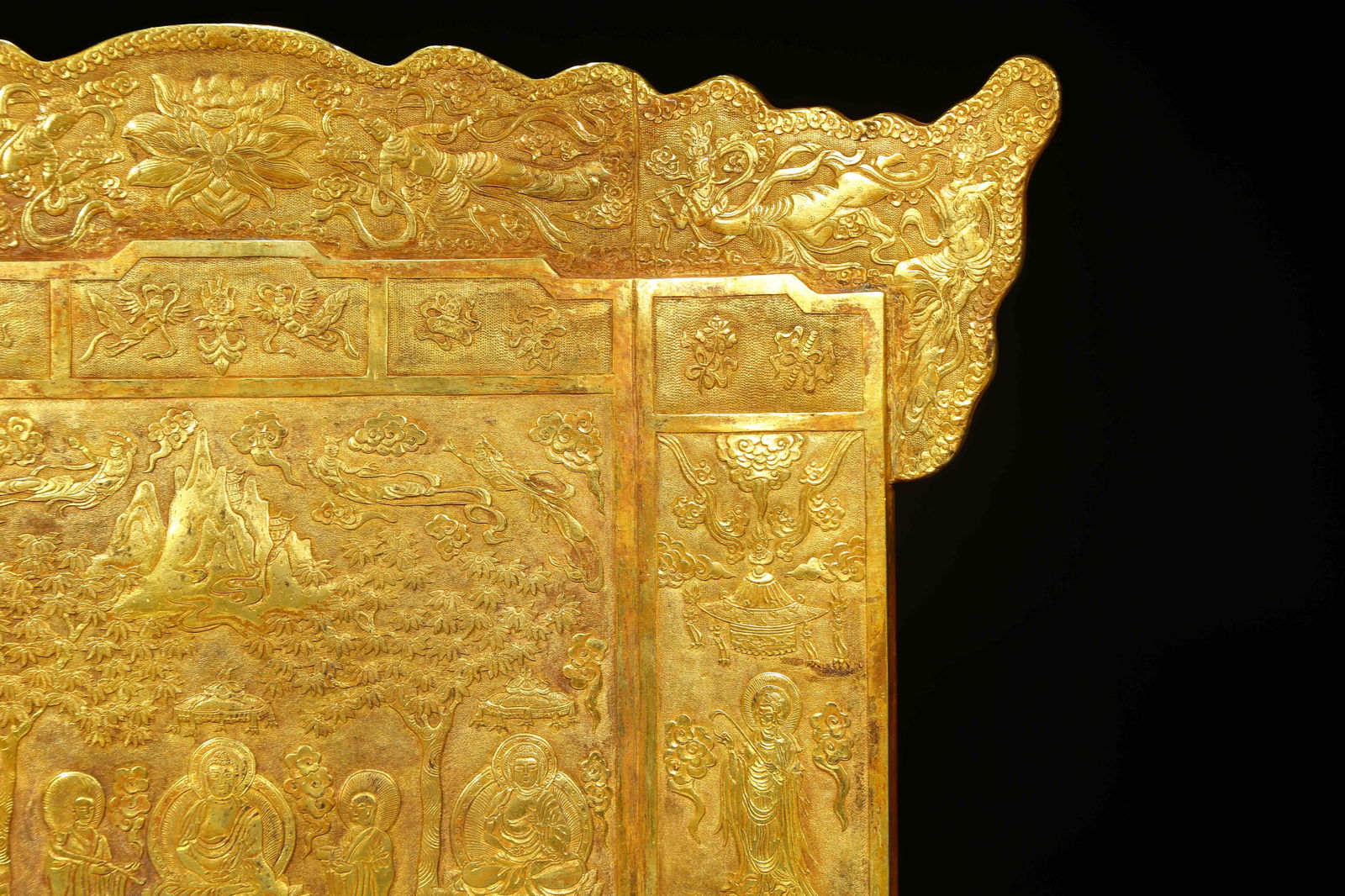 A GILT BRONZE BUDDHIST IMAGE PANEL SCREEN - 3