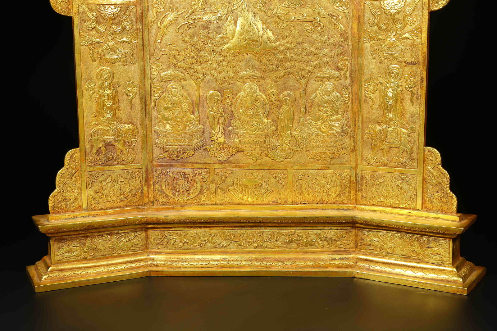A GILT BRONZE BUDDHIST IMAGE PANEL SCREEN - 5