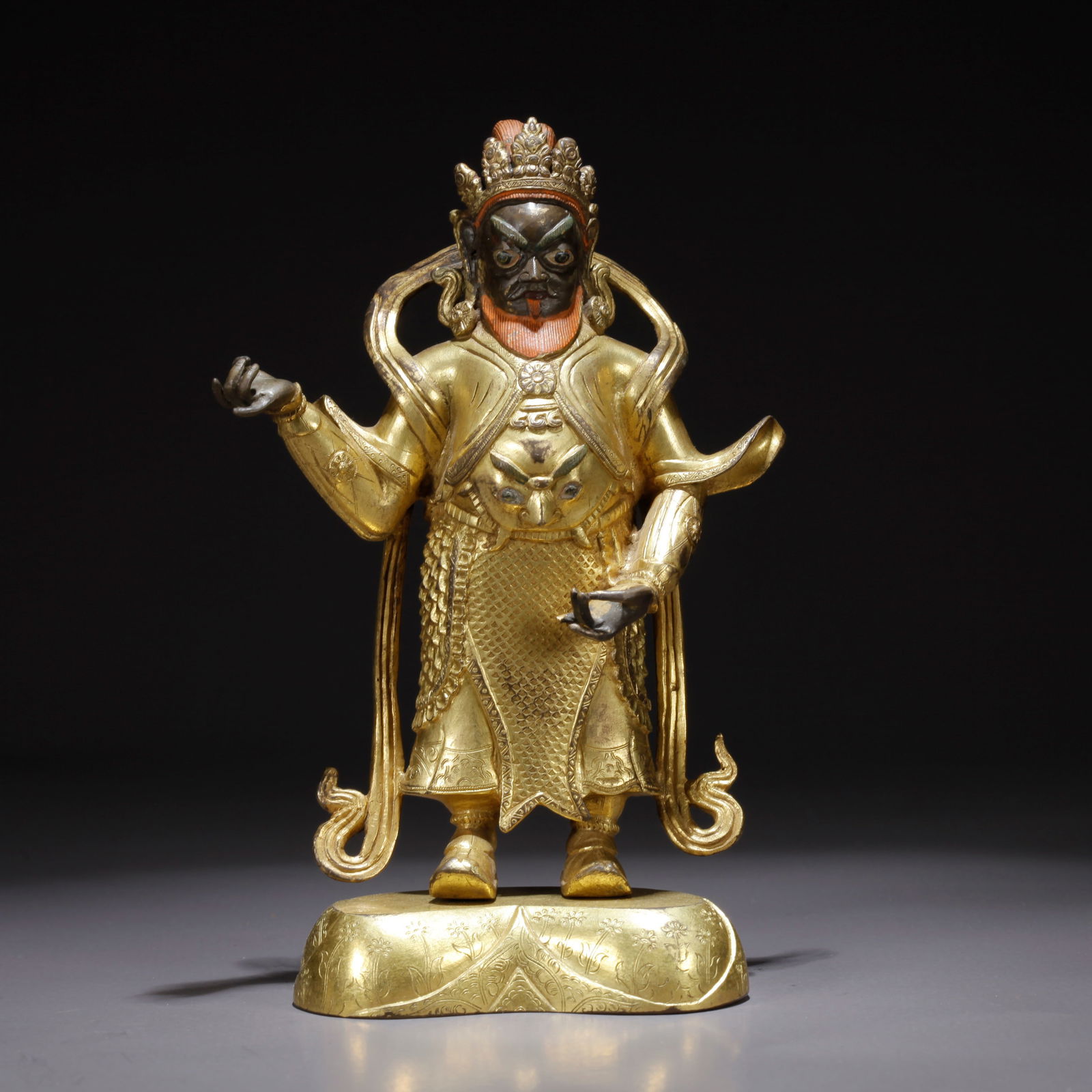A GILDED BRONZE BUDDHA STATUE: Gilded Bronze Buddha Statue