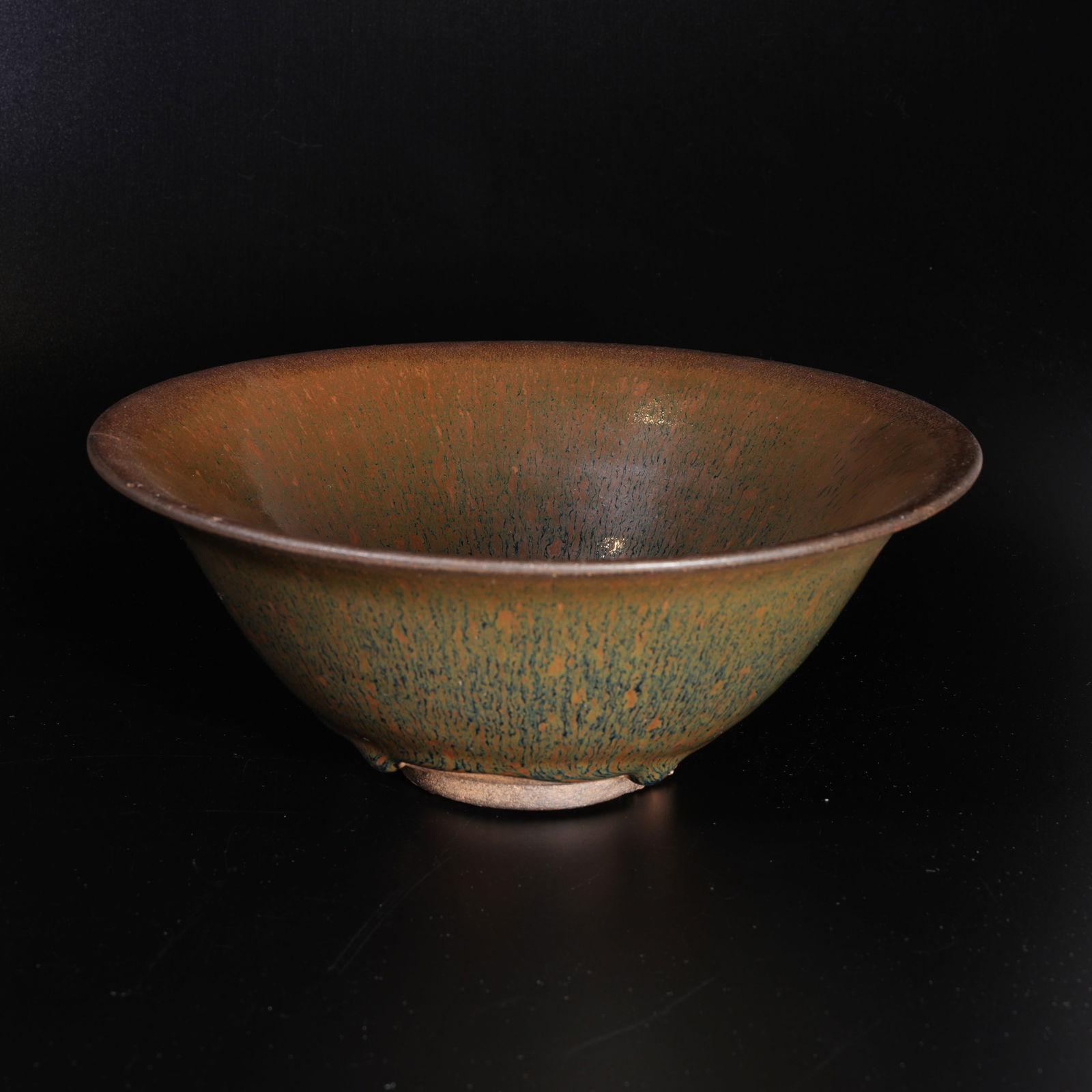 A JIAN KILN DOULI-FORM BOWL: Jian Kiln Douli-Form Bowl