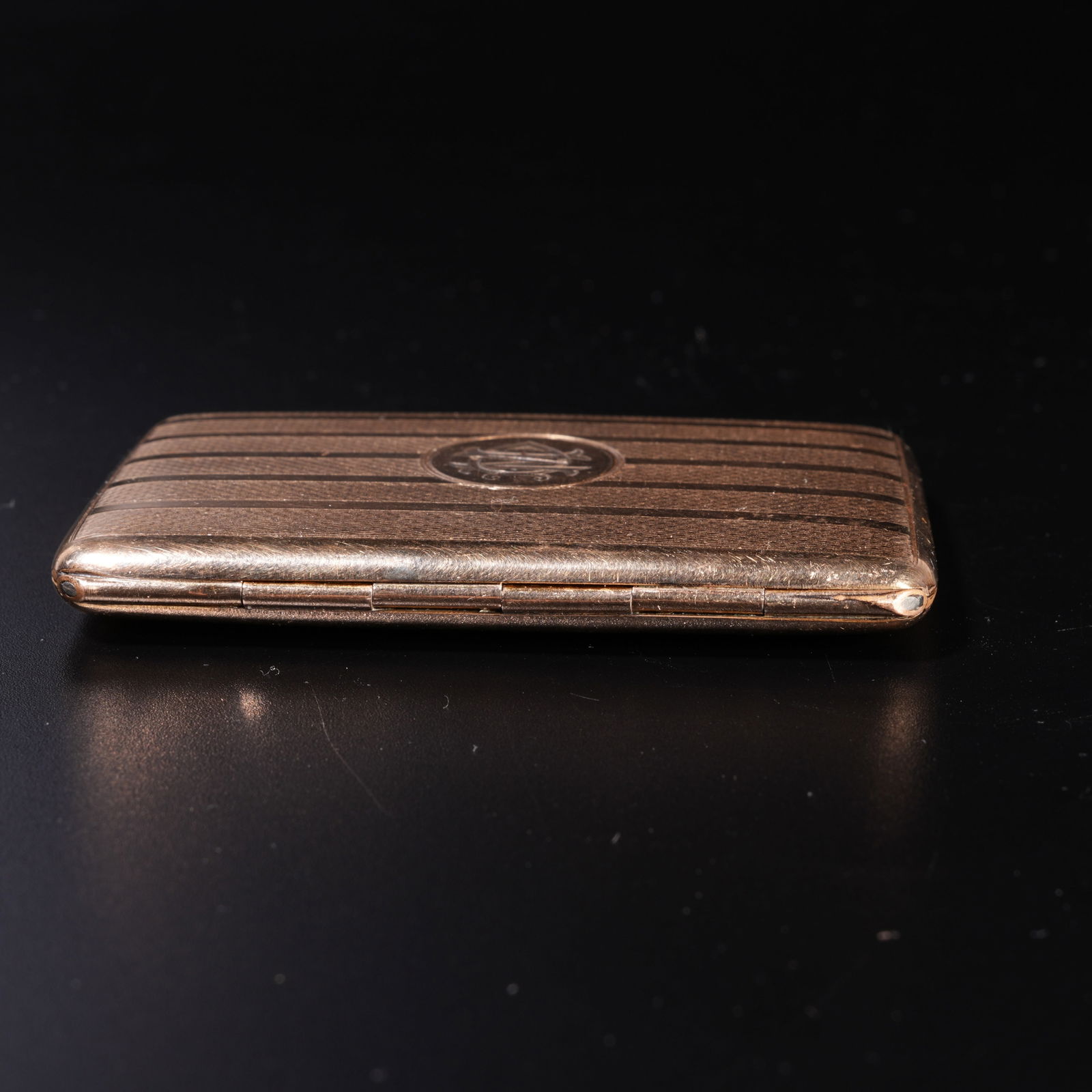 A SILVER GILT SNUFF BOX - 4