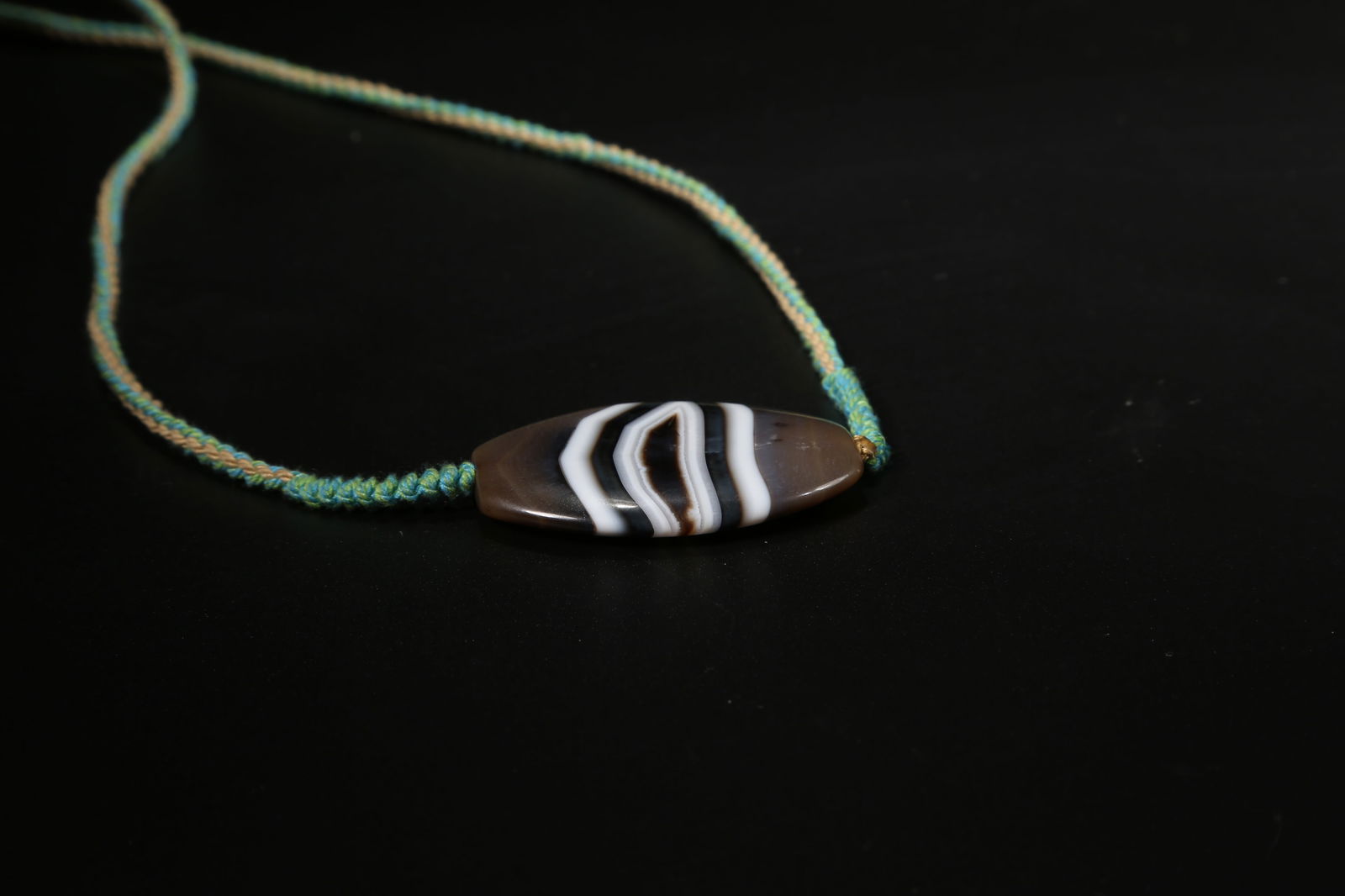 A WIRED AGATE NECKLACE - 8