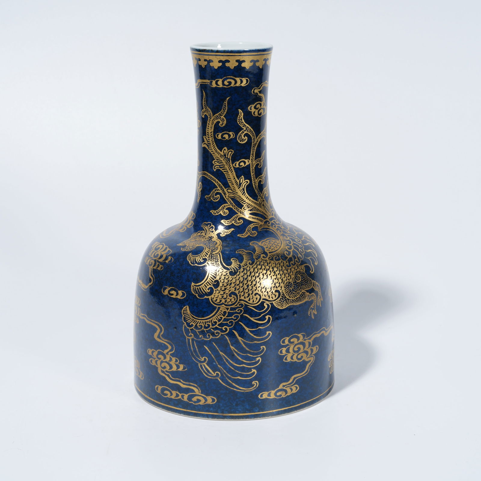 A BLUE-GLAZED GILT-DECORATED RATTLE-FORM RITUAL VESSEL WITH PHOENIX MOTIF: Blue-Glazed Gilt-Decorated Rattle-Form Ritual Vessel with Phoenix Motif