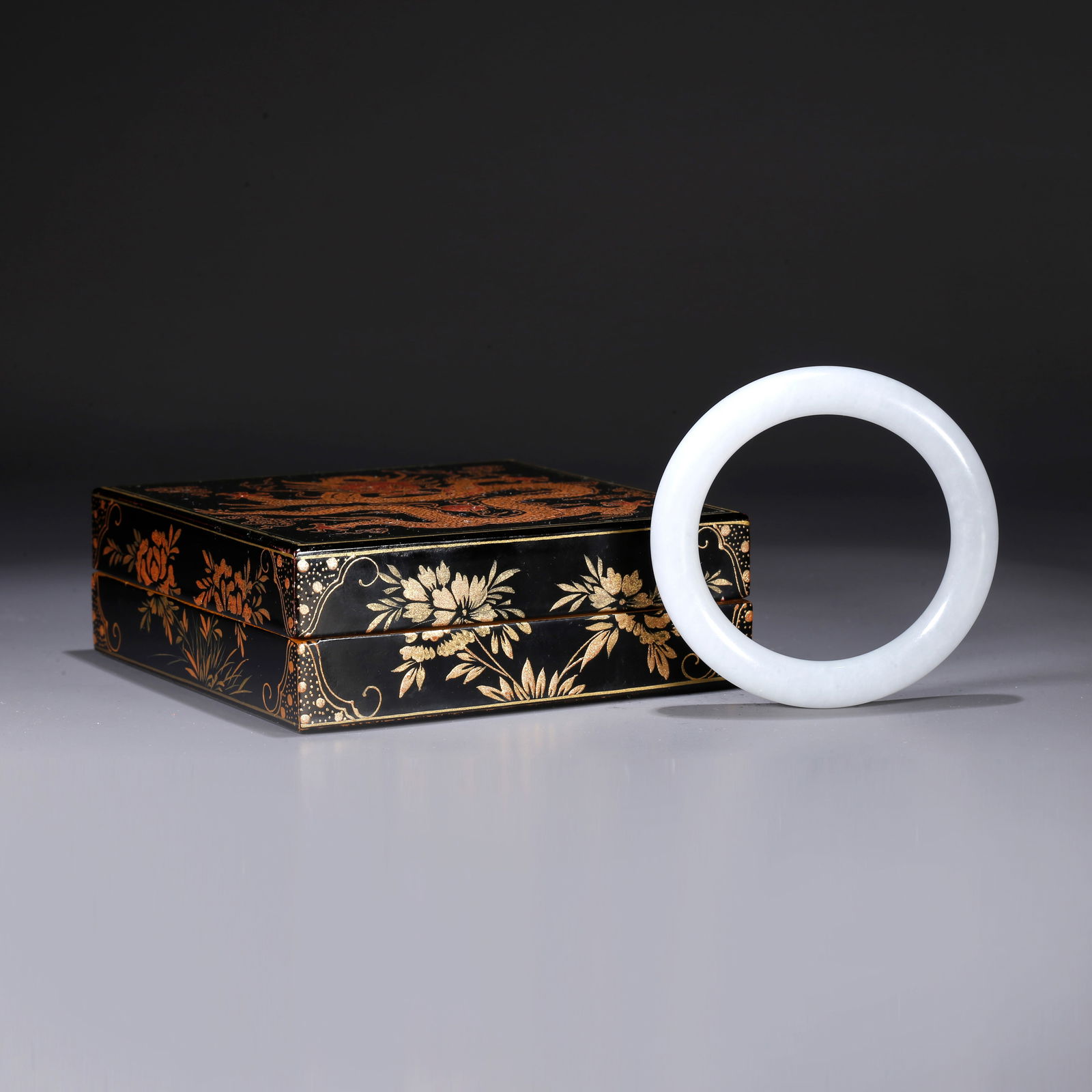 A HETIAN JADE BANGLE: Hetian jade bangle