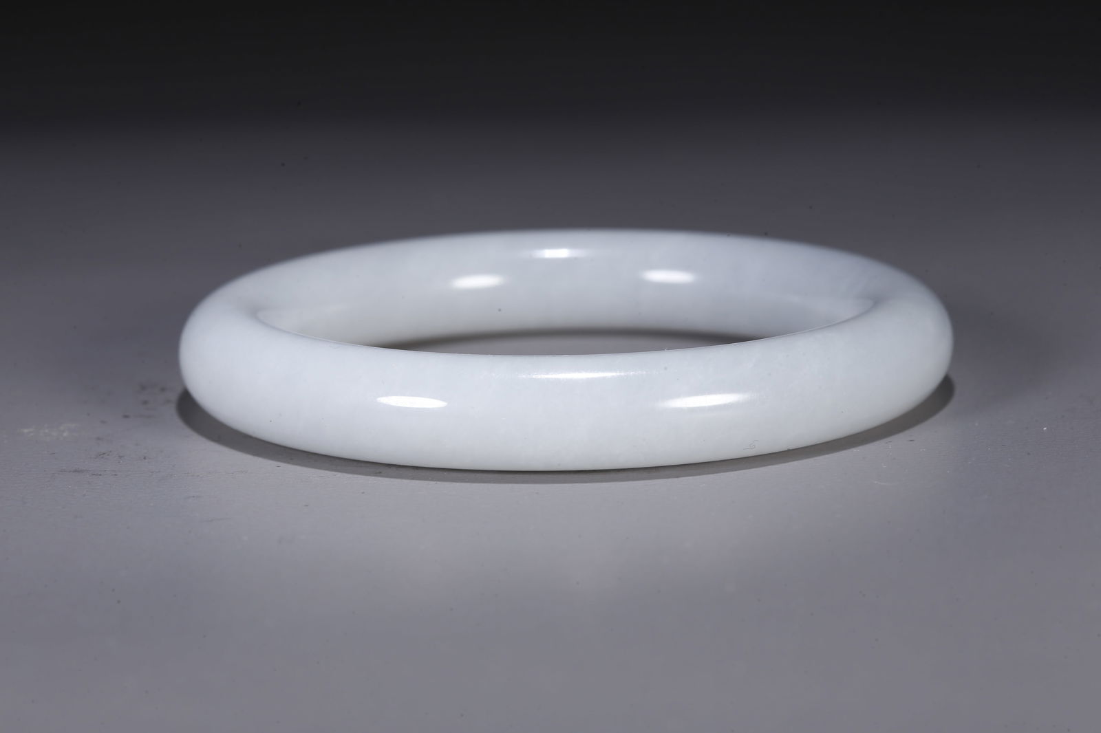 A HETIAN JADE BANGLE - 5