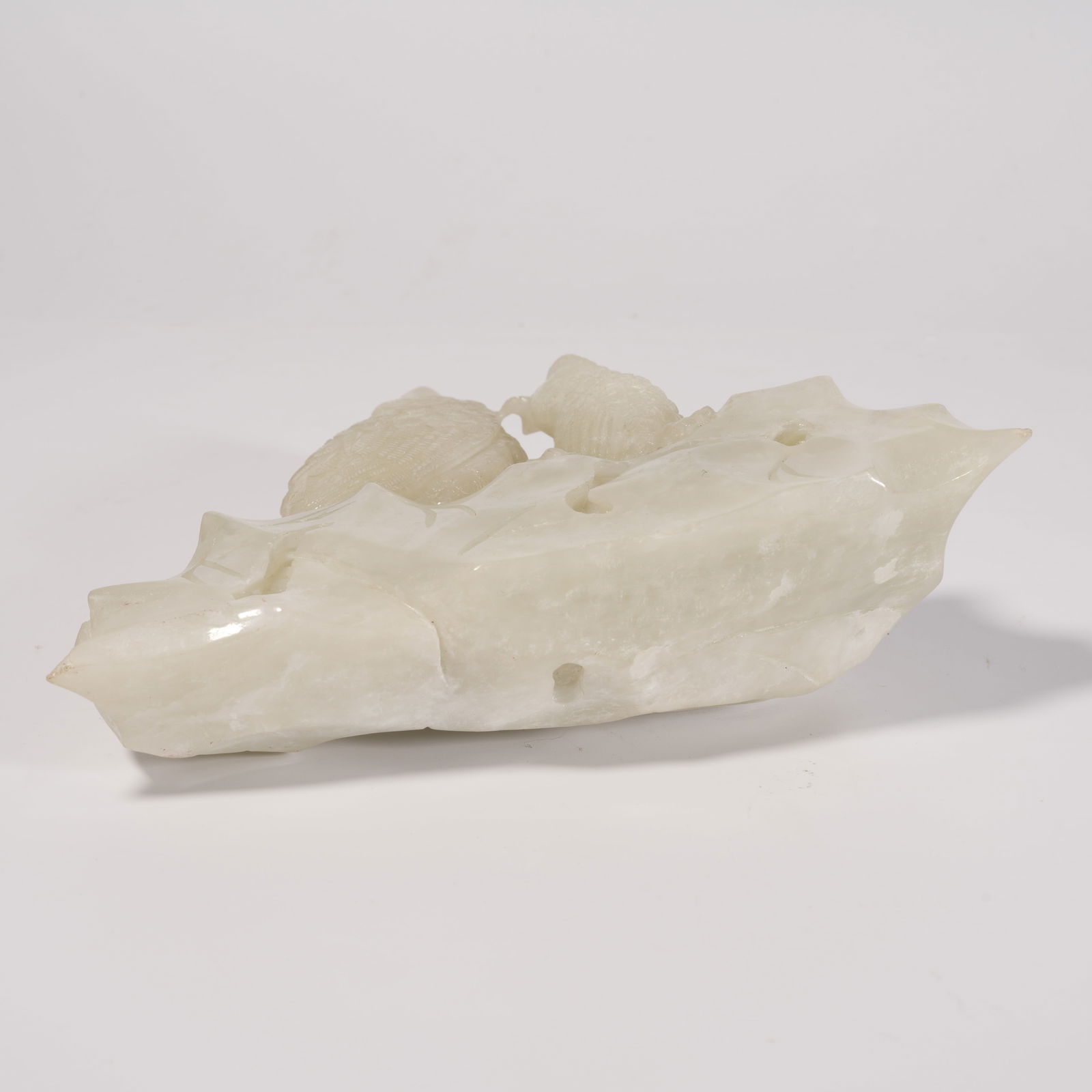 A HETIAN JADE EAGLE FIGURINE - 9