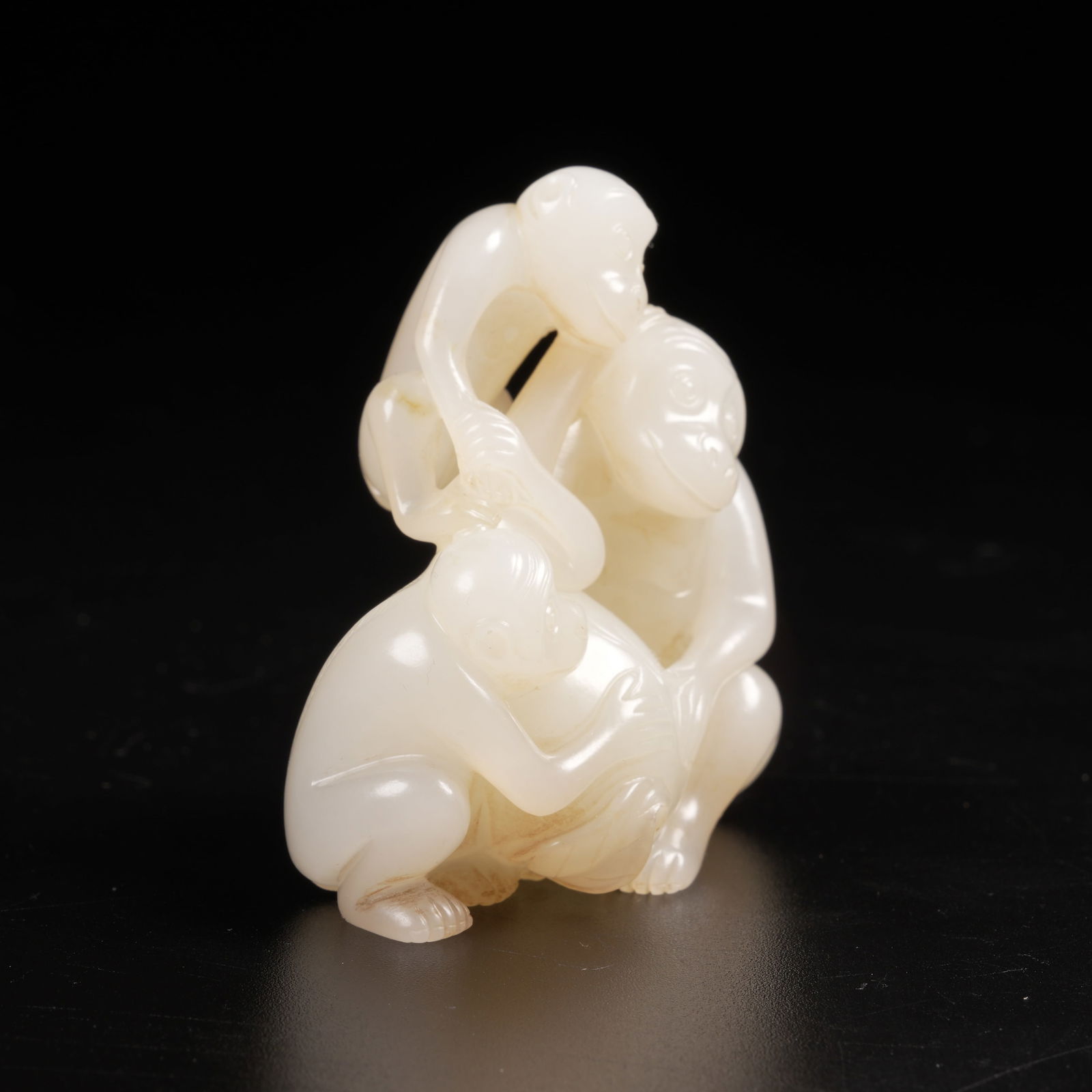 A HETIAN JADE MONKEY PRESENTING LONGEVITY FIGURE - 5