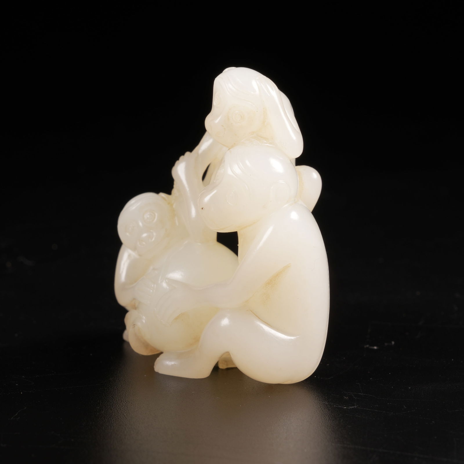 A HETIAN JADE MONKEY PRESENTING LONGEVITY FIGURE - 6