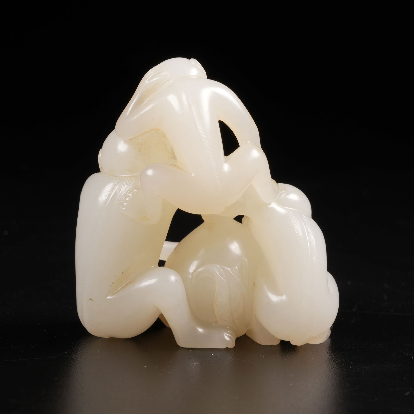 A HETIAN JADE MONKEY PRESENTING LONGEVITY FIGURE - 7
