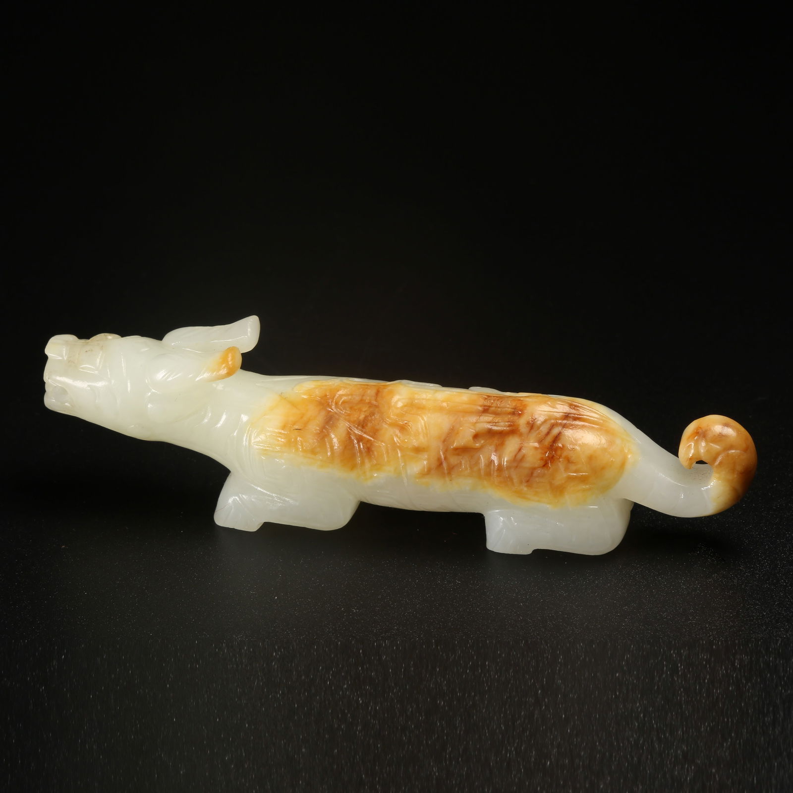 A ARCHAIC JADE TIGER TALLY (1 of 8)