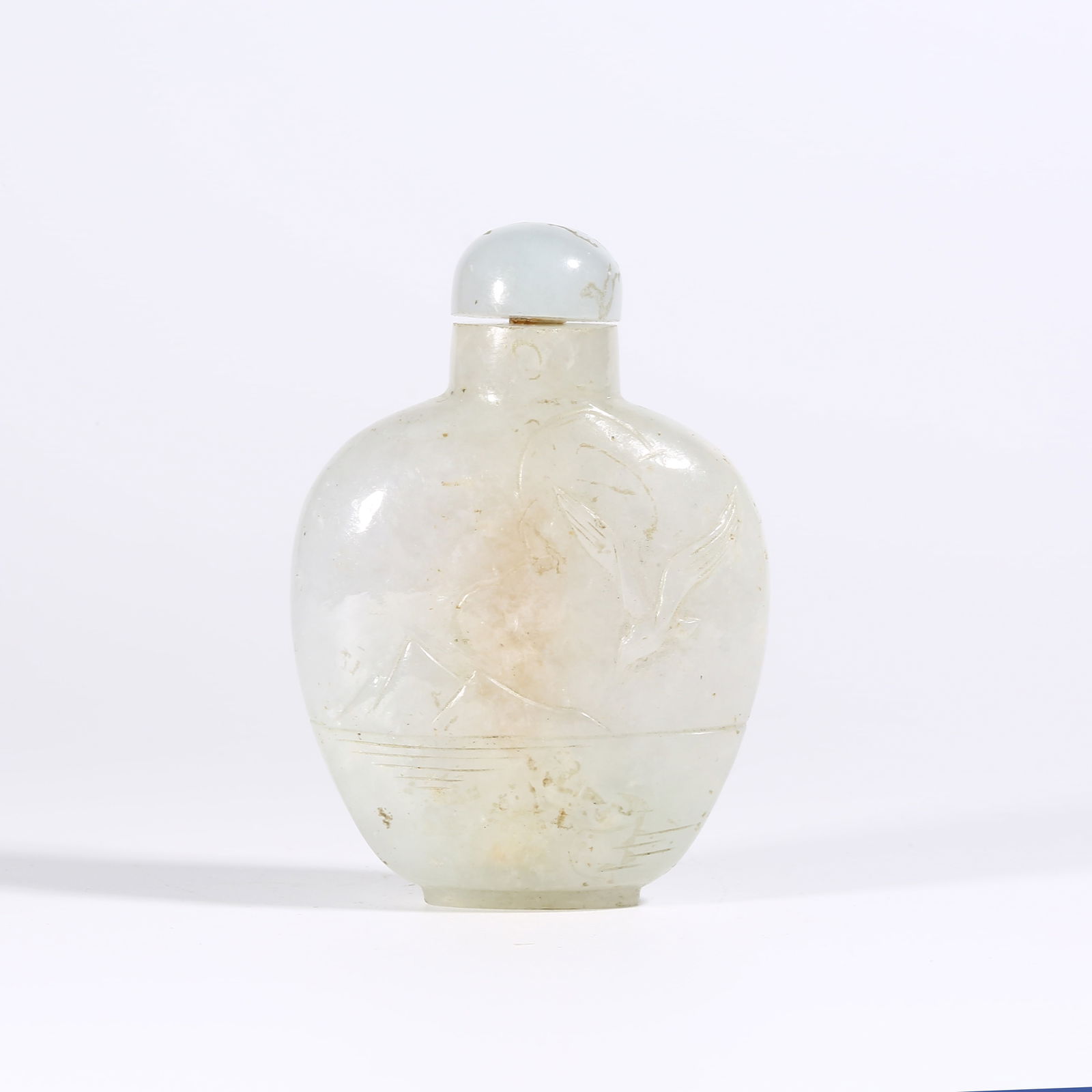 A JADEITE SNUFF BOTTLE (1 of 8)