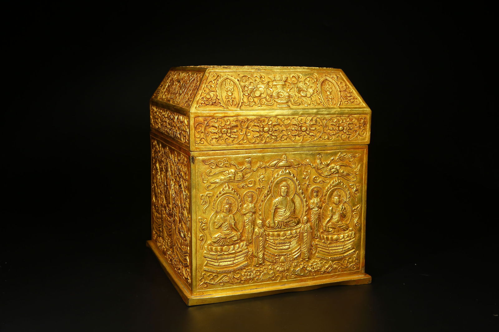A GILT BRONZE BUDDHIST IMAGE SCRIPTURE CHEST - 6