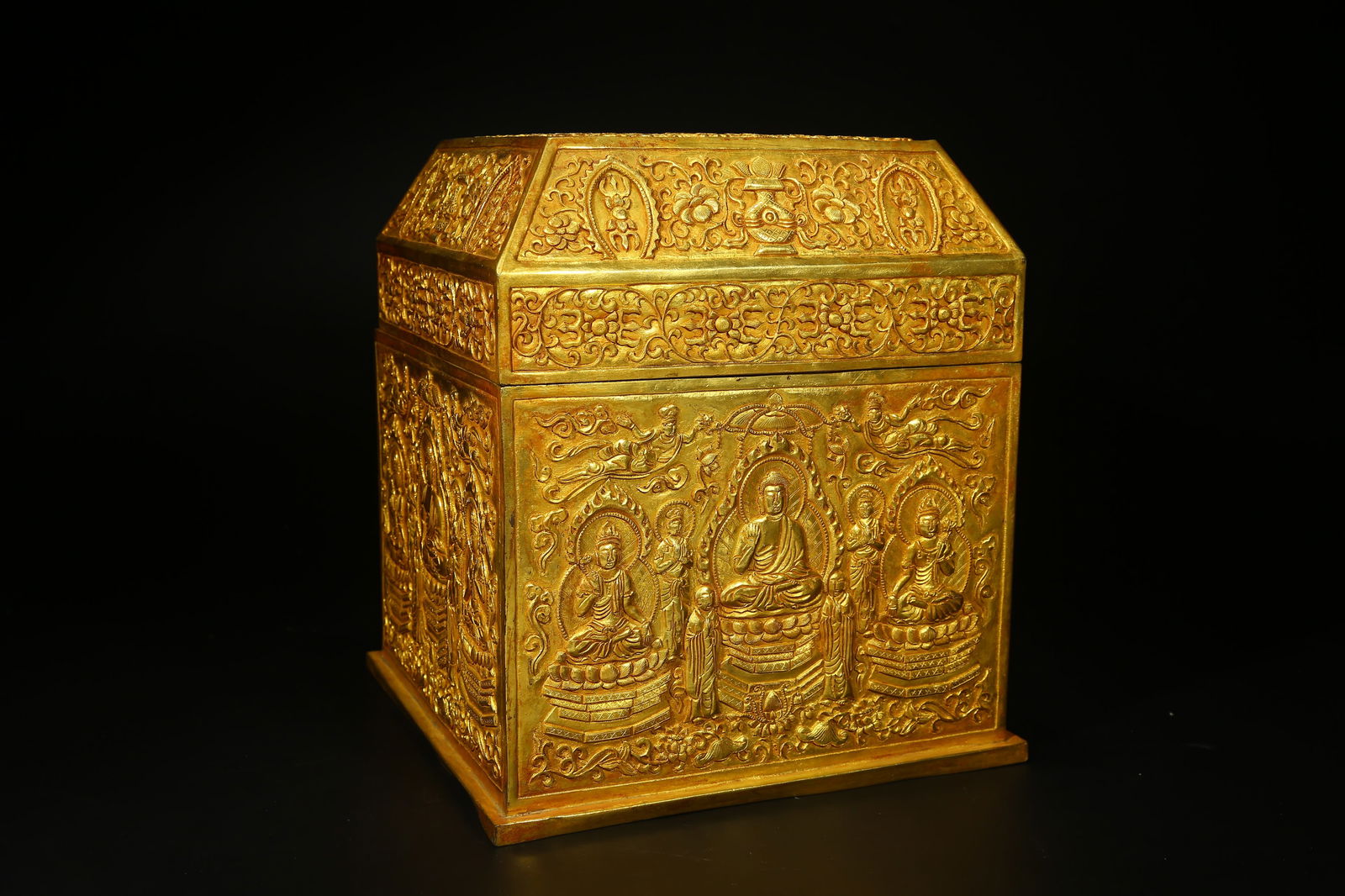 A GILT BRONZE BUDDHIST IMAGE SCRIPTURE CHEST - 7