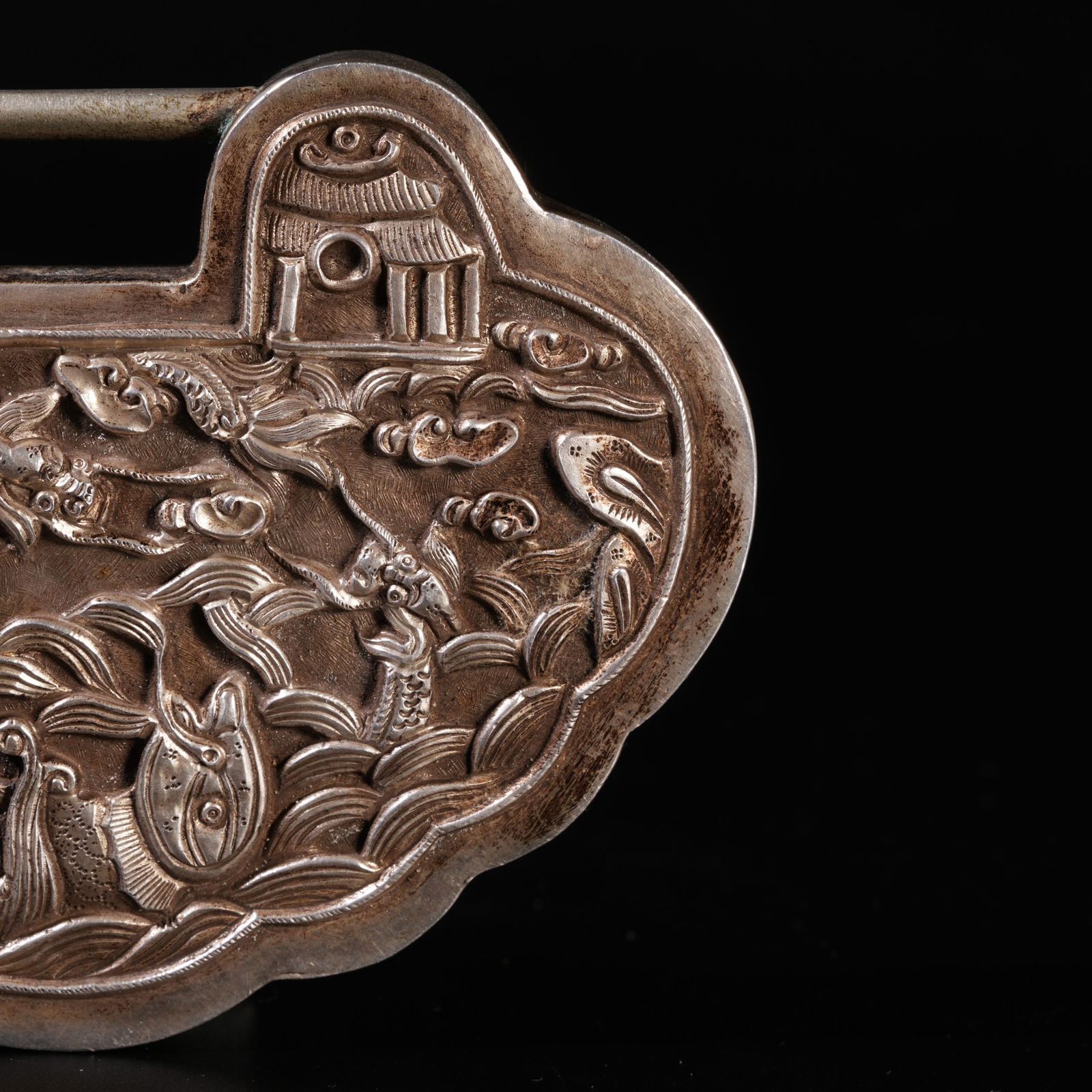 A SILVER DRAGON-TRANSFORMED FISH-PATTERN LOCK - 8