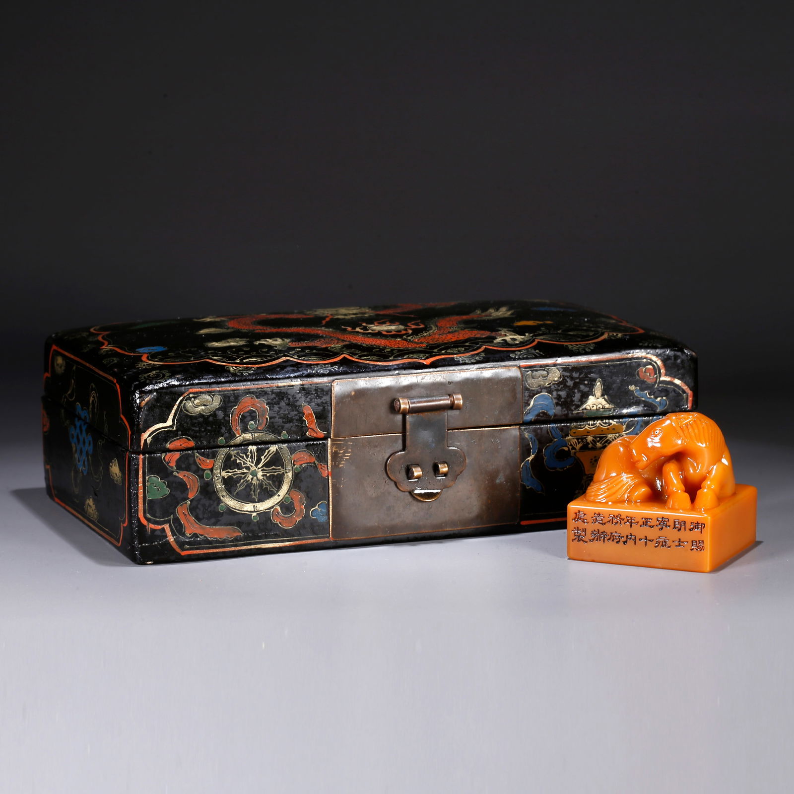 A SHOUSHAN TIANHUANG STONE SEAL WITH HORSE KNOB: Shoushan Tianhuang stone seal with horse knob