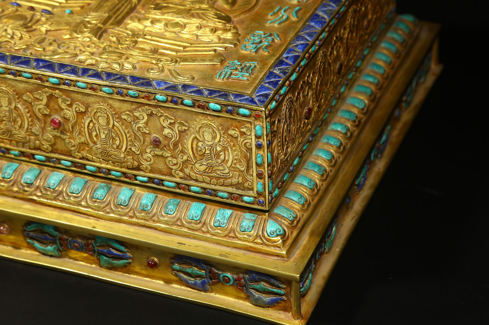 A GILT BRONZE SCRIPTURE BOX - 5