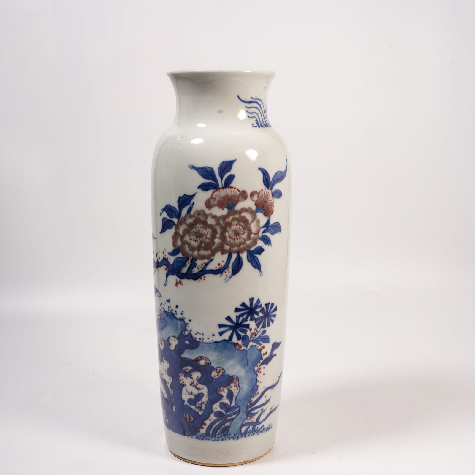 A BLUE-AND-WHITE UNDERGLAZE-RED CYLINDRICAL VASE WITH DONG STONE-STYLE FLORAL DESIGN (1 of 9)