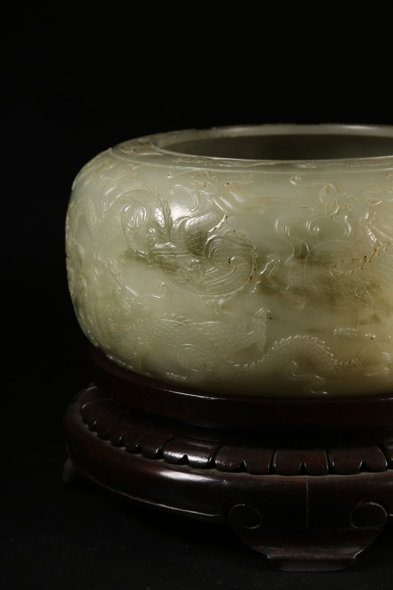 A HETIAN JADE DRAGON-PATTERN JAR - 5
