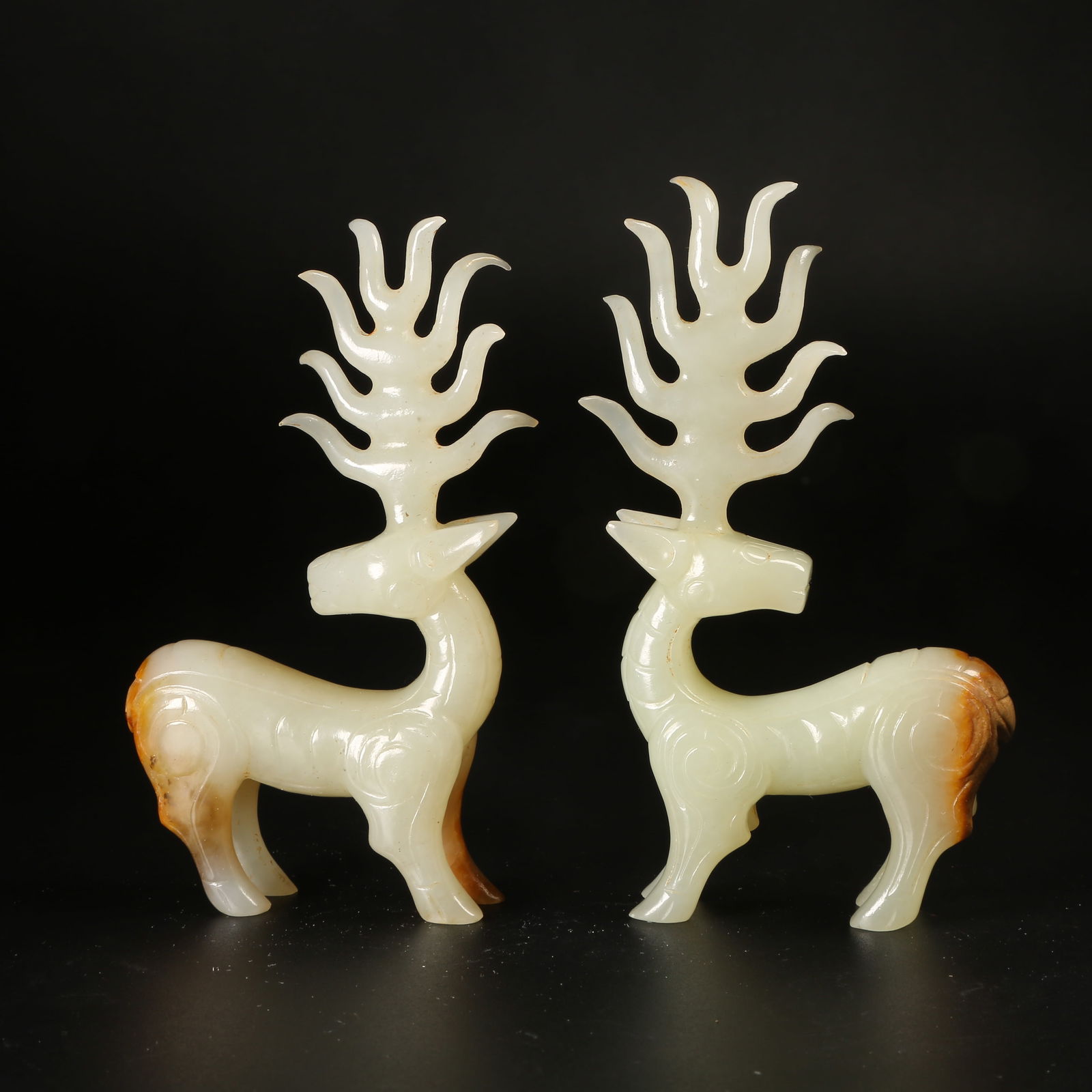 A ARCHAIC JADE DEER SET: Archaic Jade Deer Set