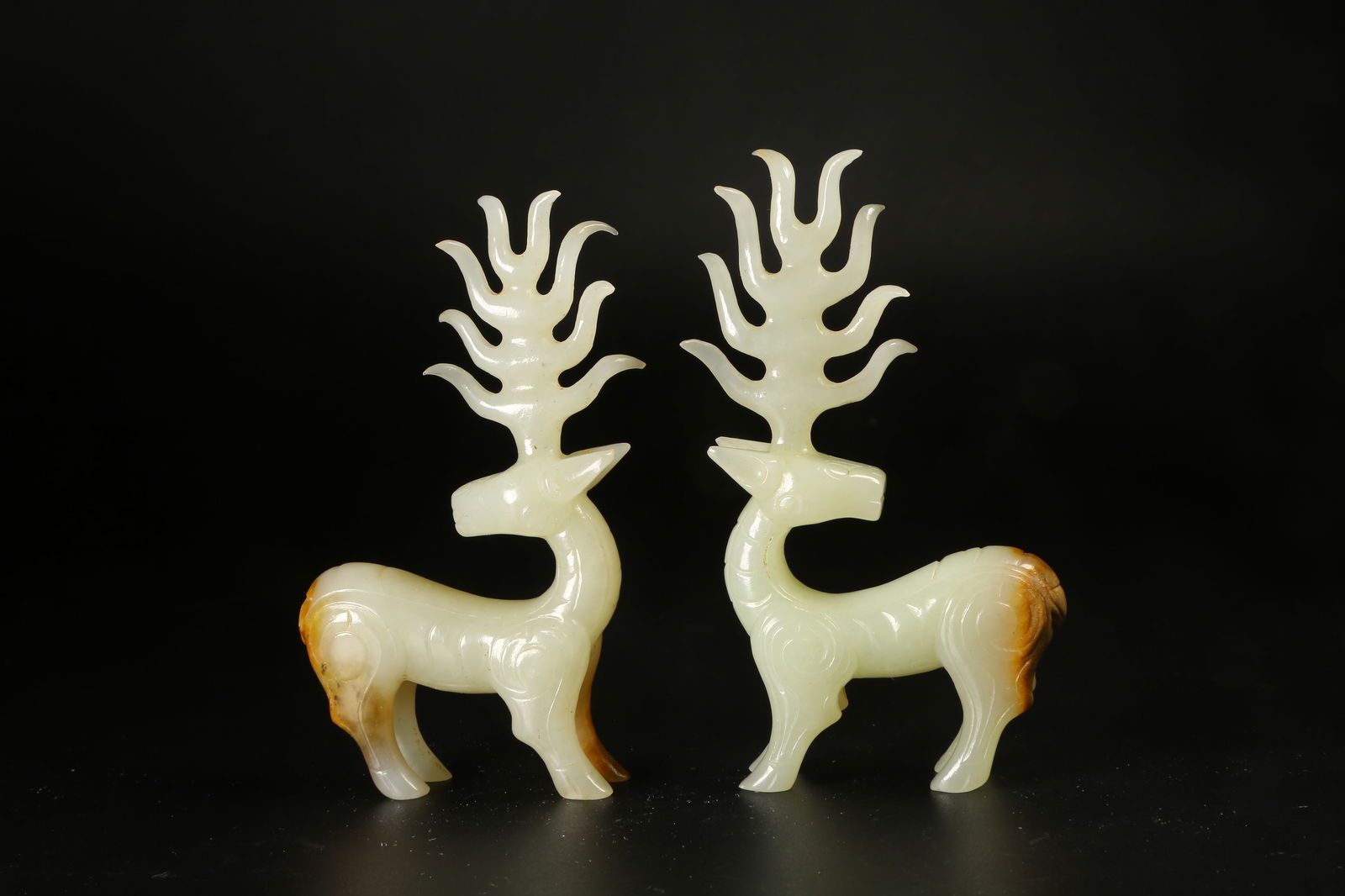 A ARCHAIC JADE DEER SET - 2