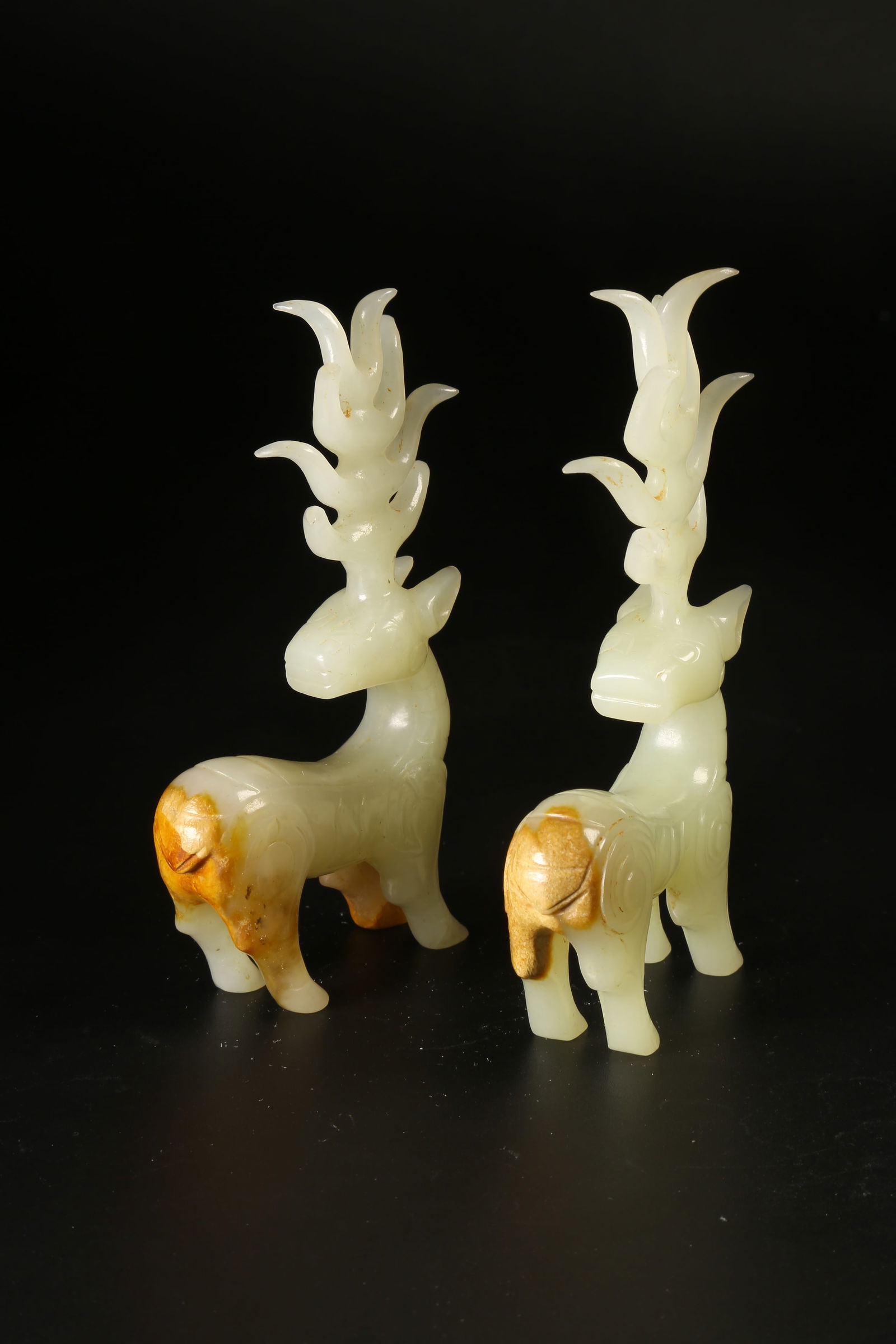 A ARCHAIC JADE DEER SET - 6