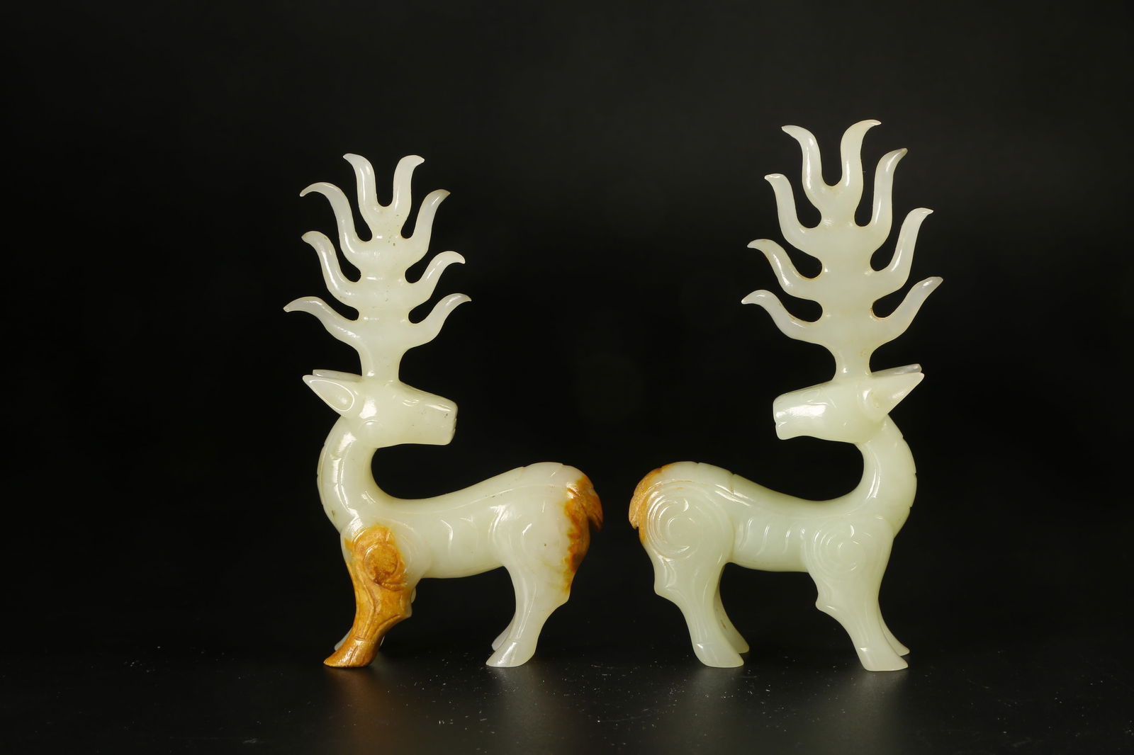 A ARCHAIC JADE DEER SET - 8