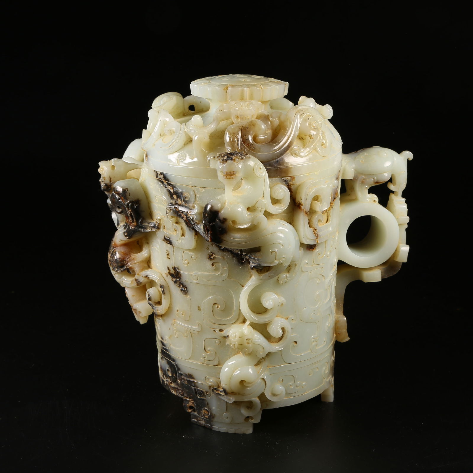 A ANCIENT JADE DRAGON-PATTERN WINE CUP: Ancient Jade Dragon-Pattern Wine Cup