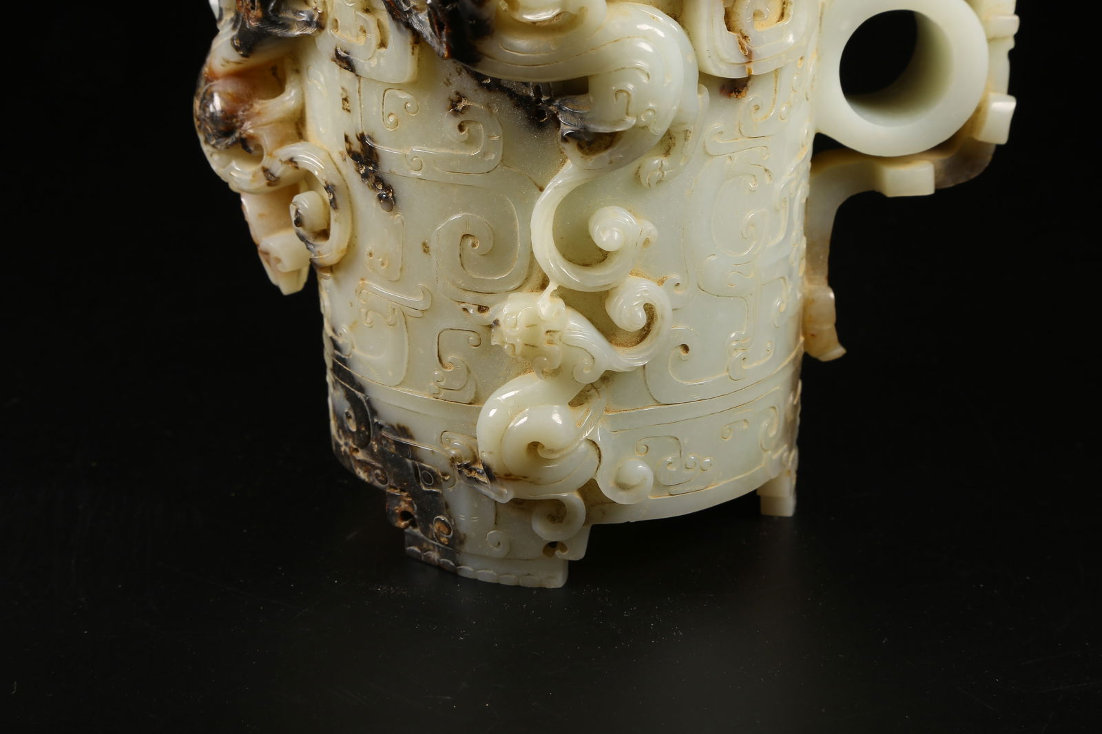 A ANCIENT JADE DRAGON-PATTERN WINE CUP - 3
