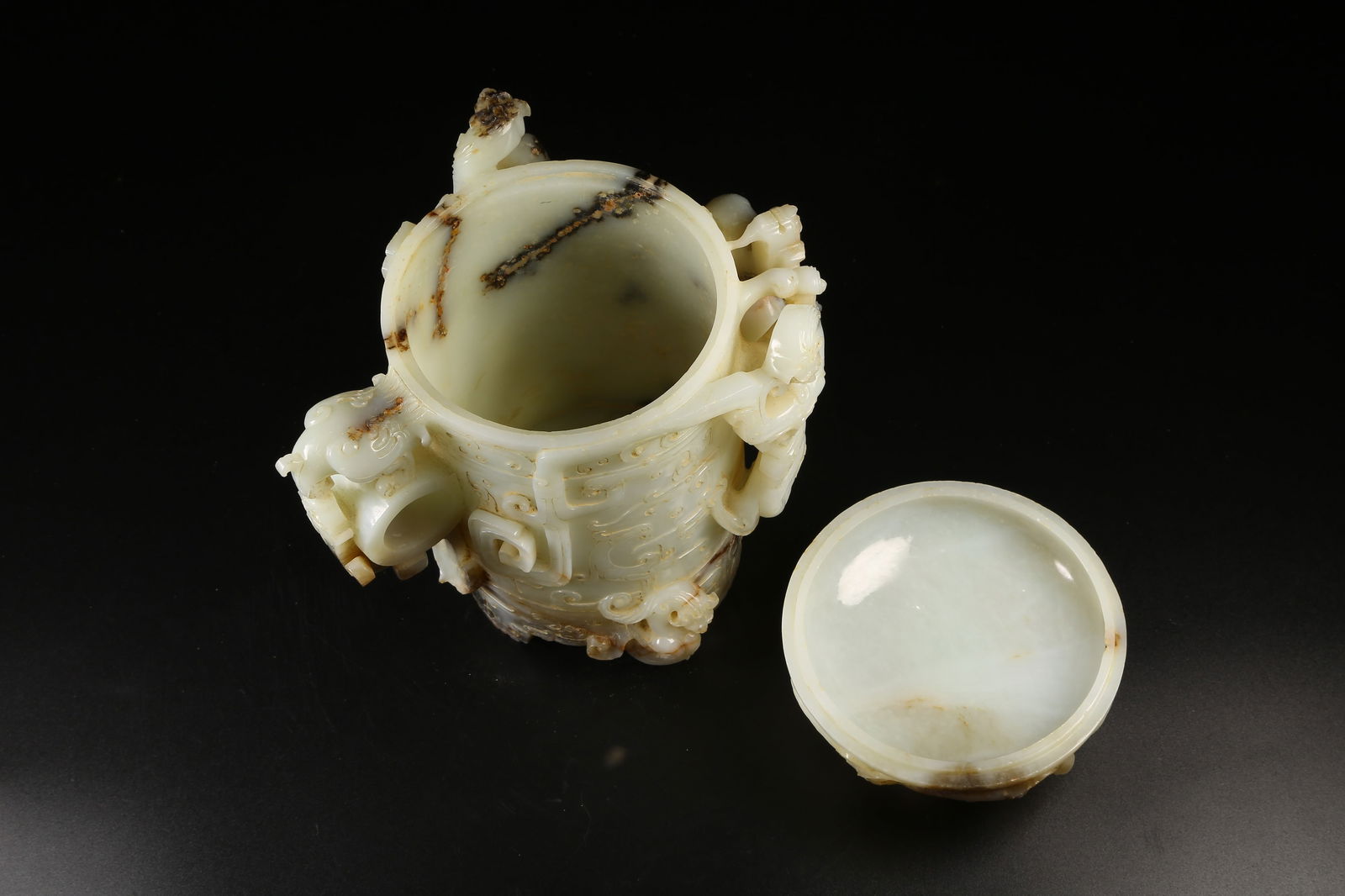 A ANCIENT JADE DRAGON-PATTERN WINE CUP - 9