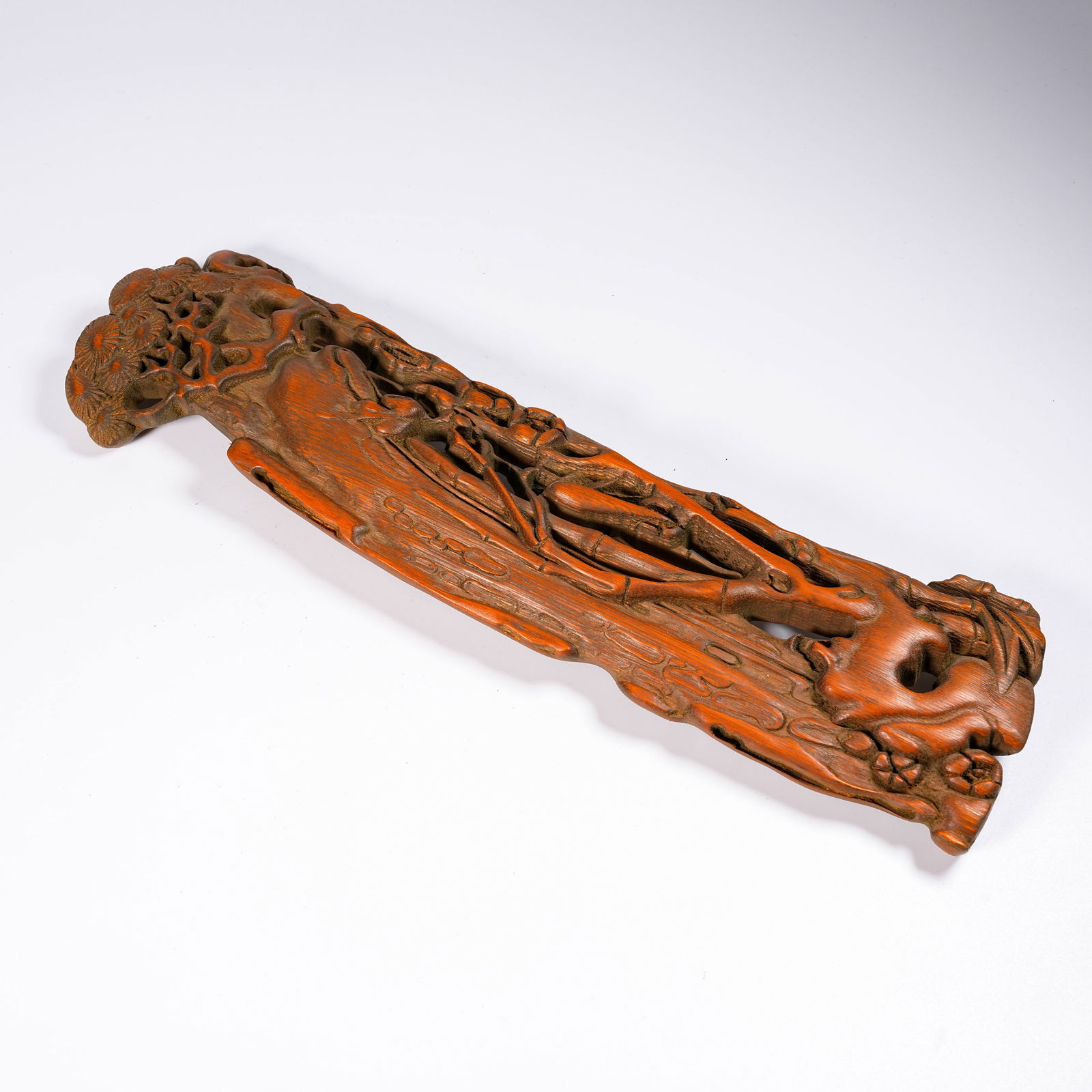 A BAMBOO CARVED FLORAL-PATTERN ARMREST - 7