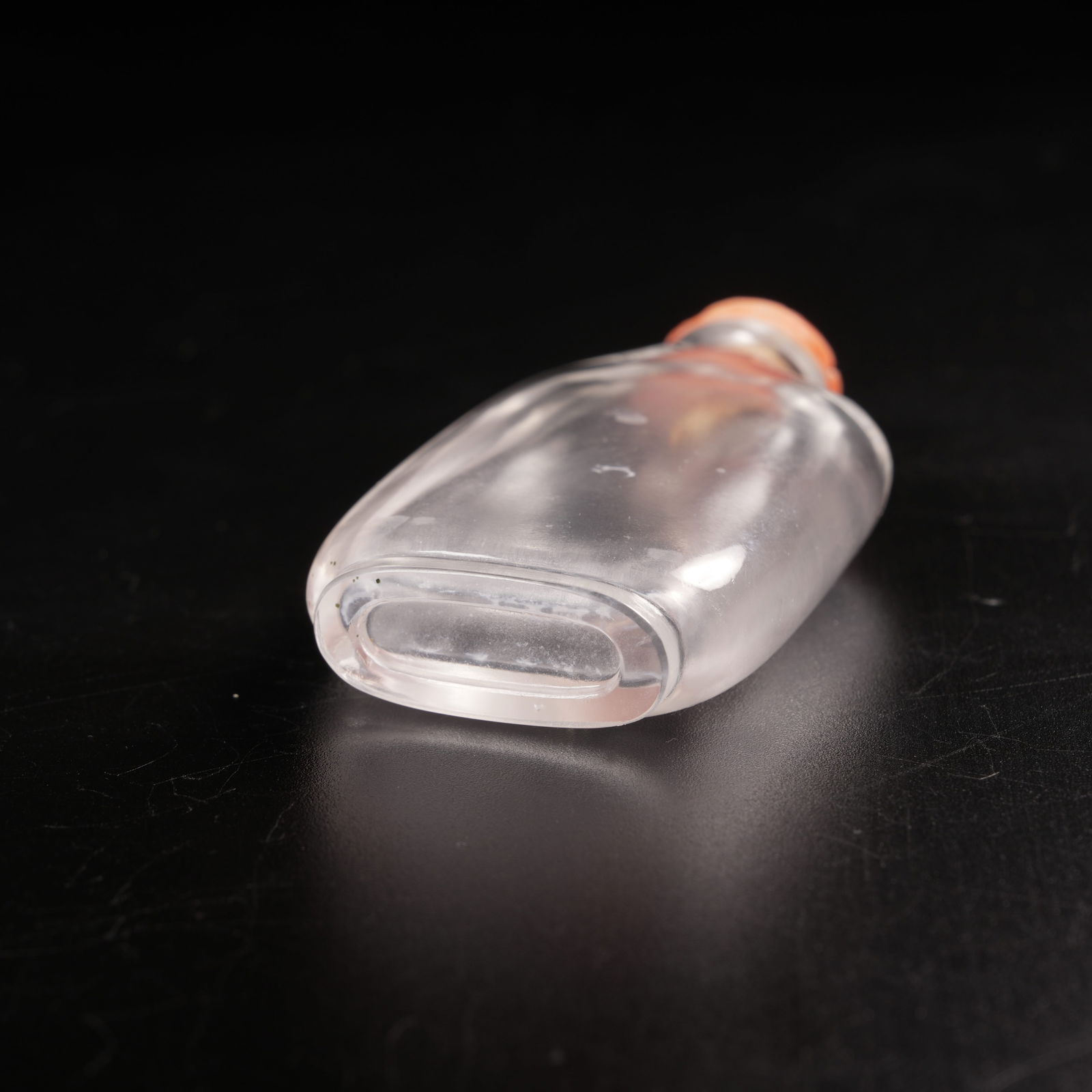 A CRYSTAL SNUFF BOTTLE - 9
