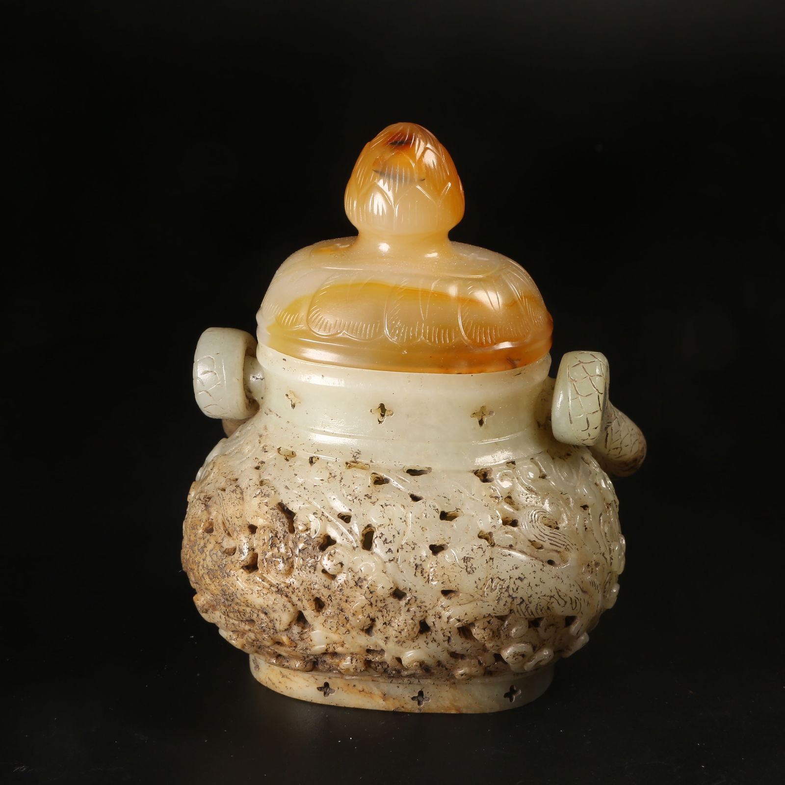 A ARCHAIC JADE AUSPICIOUS BEAST MOTIF CENSER WITH AGATE COVER AND HANDLES: Archaic Jade Auspicious Beast Motif Censer with Agate Cover and Handles