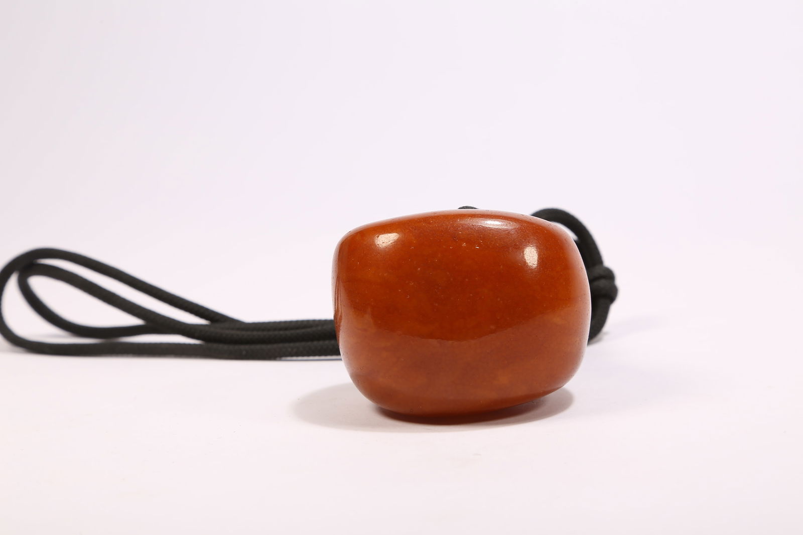 A AMBER PENDANT - 8