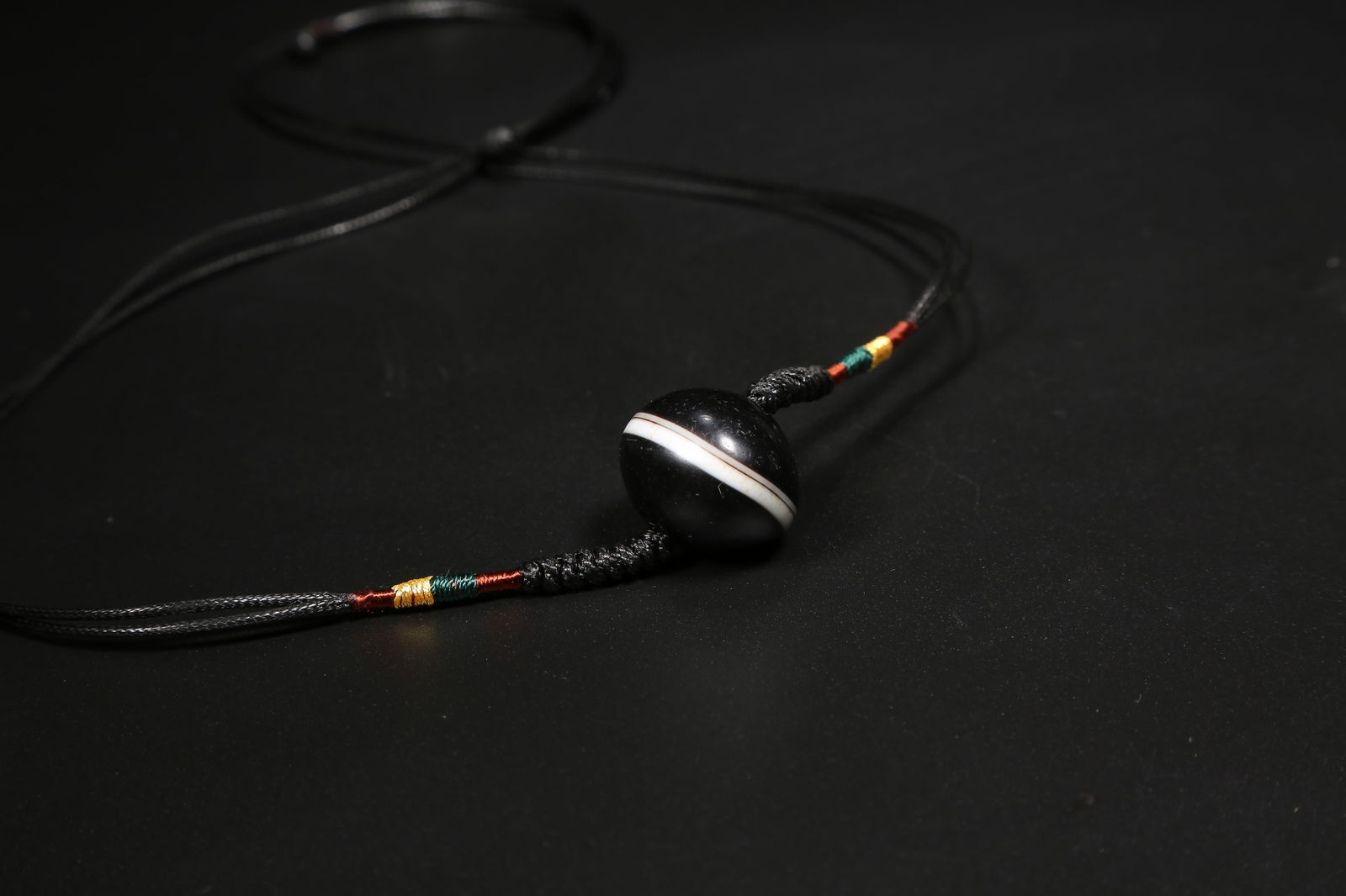 A AGATE NECKLACE - 2