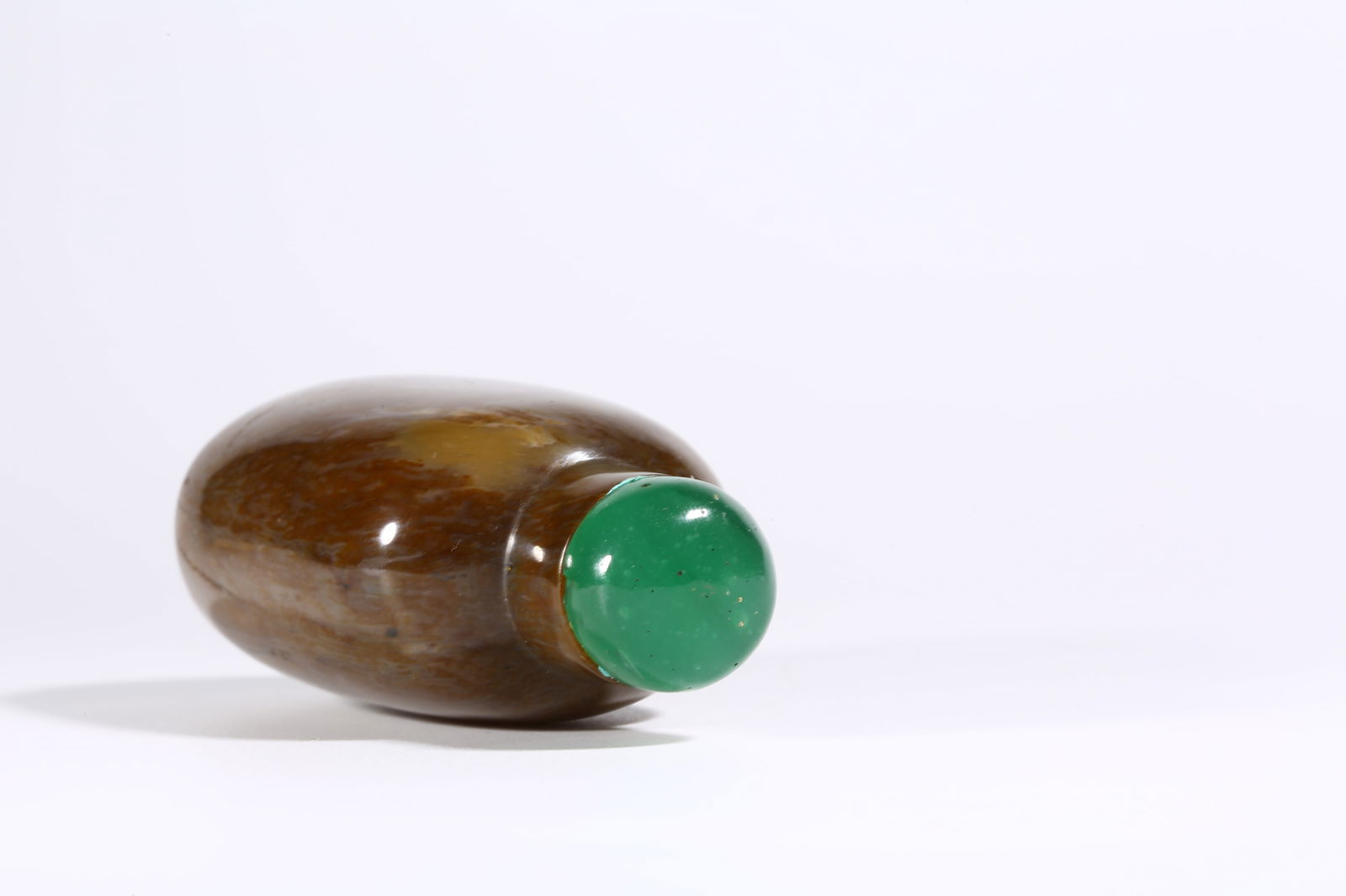 A AGATE SNUFF BOTTLE - 8