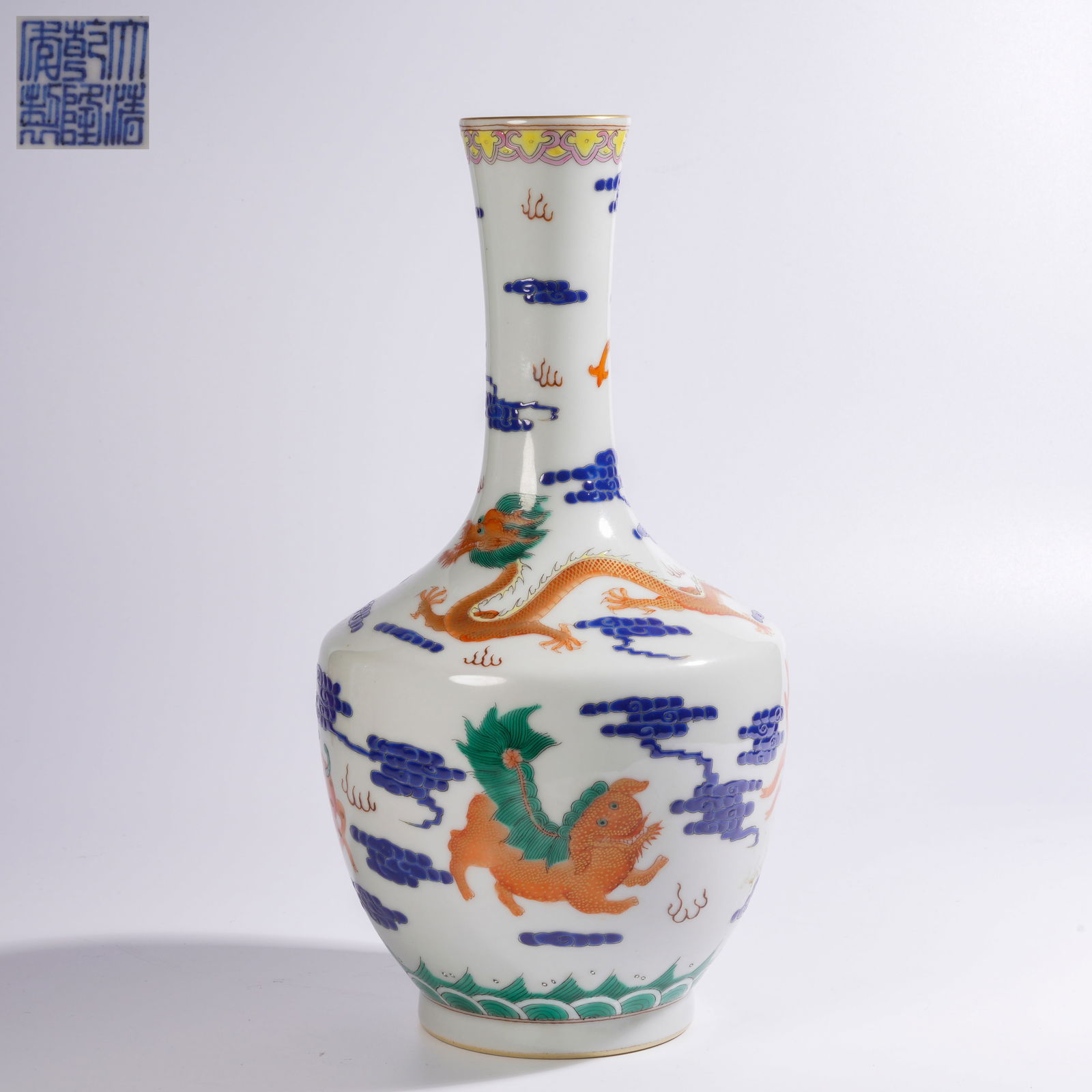 A IRON-RED AND GILT YAOLING ZUN VASE WITH AUSPICIOUS BEAST MOTIFS (1 of 9)