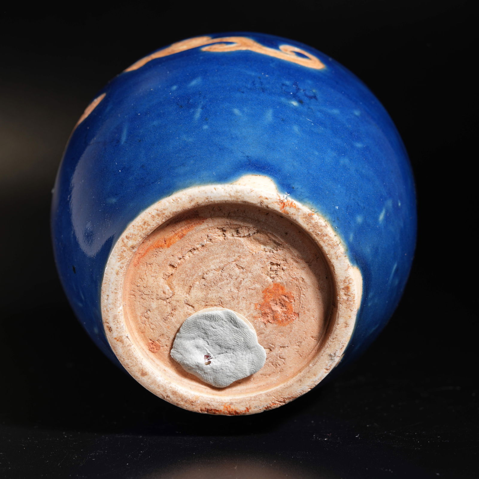 A BLUE-GLAZED DRAGON-PATTERN JAR - 10